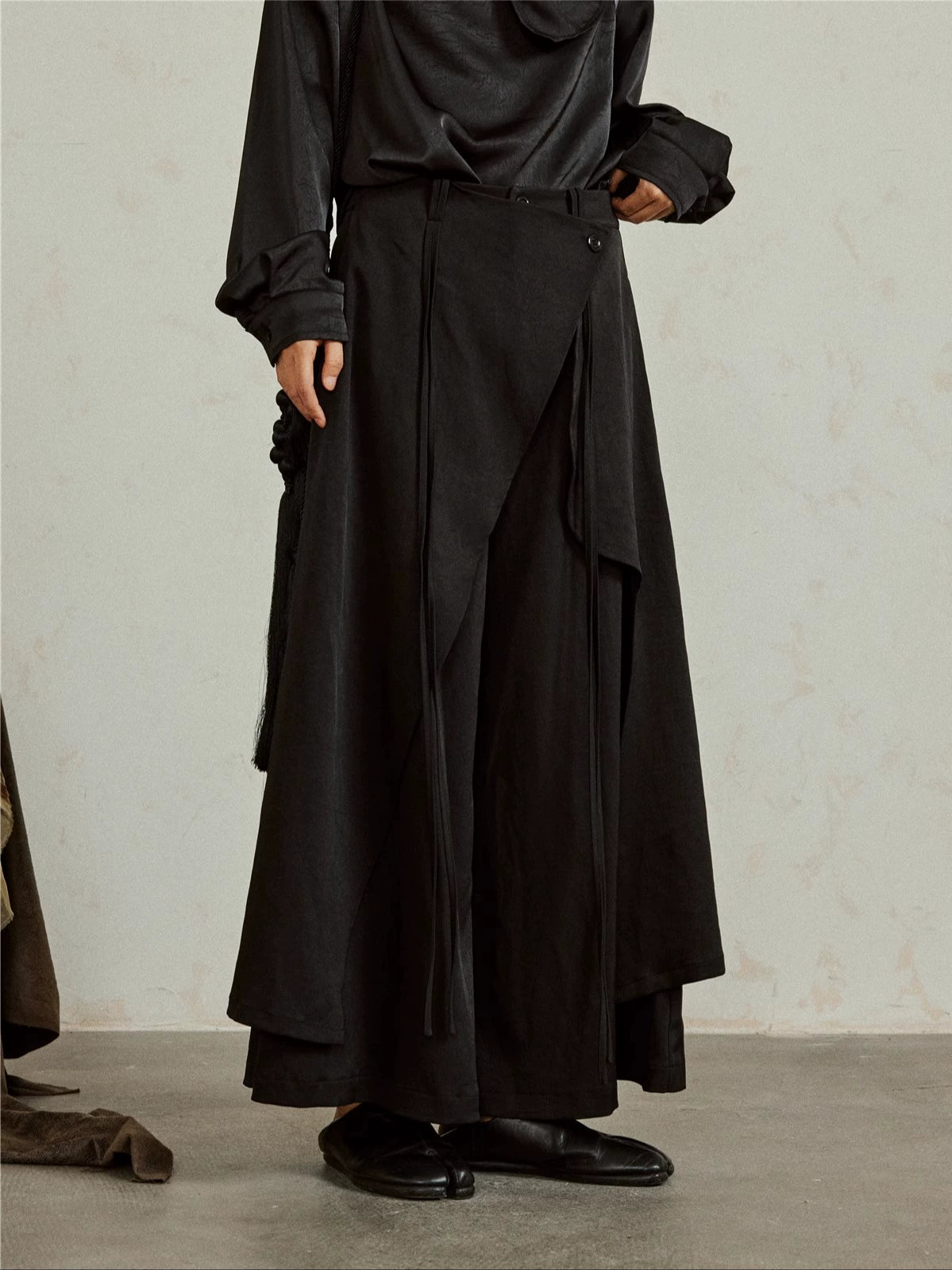 SUNYVONNE Irregular Loose and Elegant Trouser Skirt