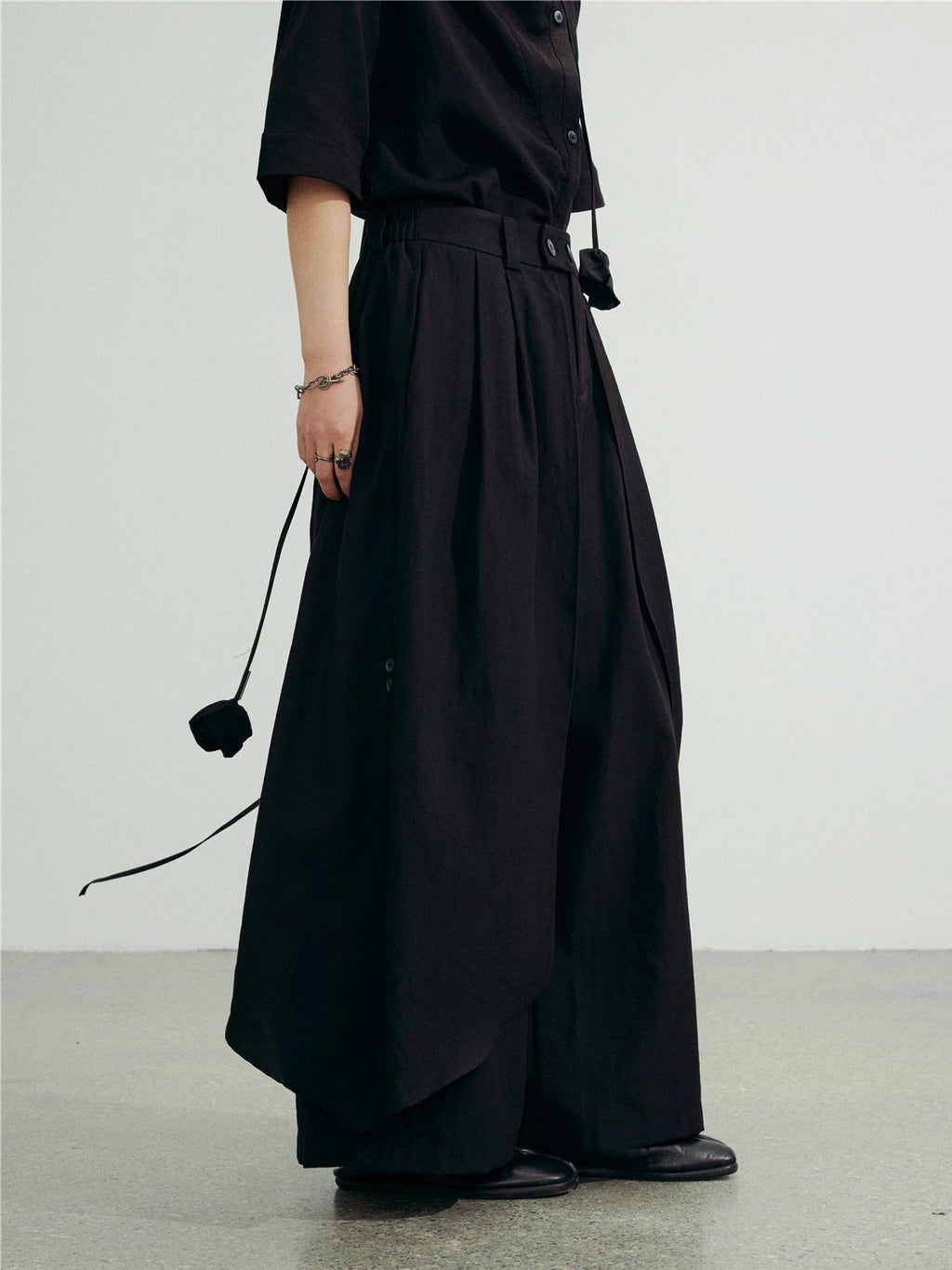 SUNYVONNE Niche Drapey Irregular Casual Pants and Skirts