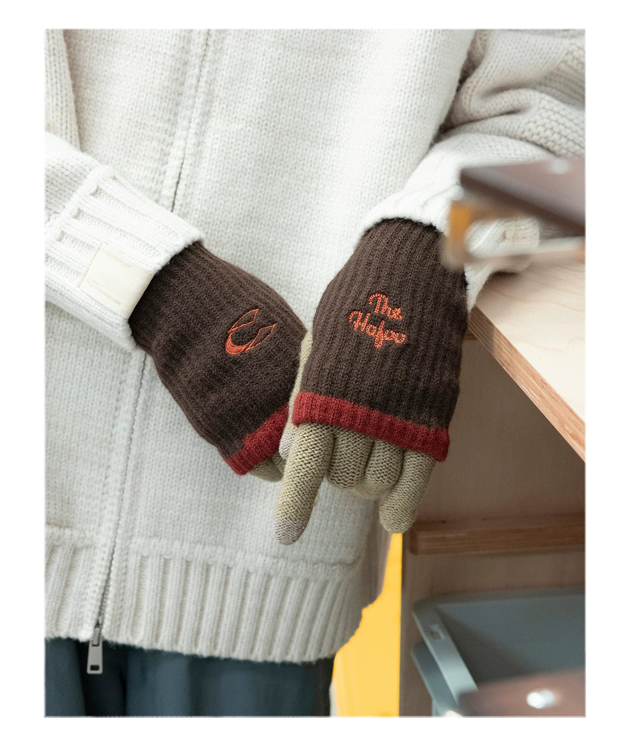 THE HOBOO Knitted Thermal Gloves