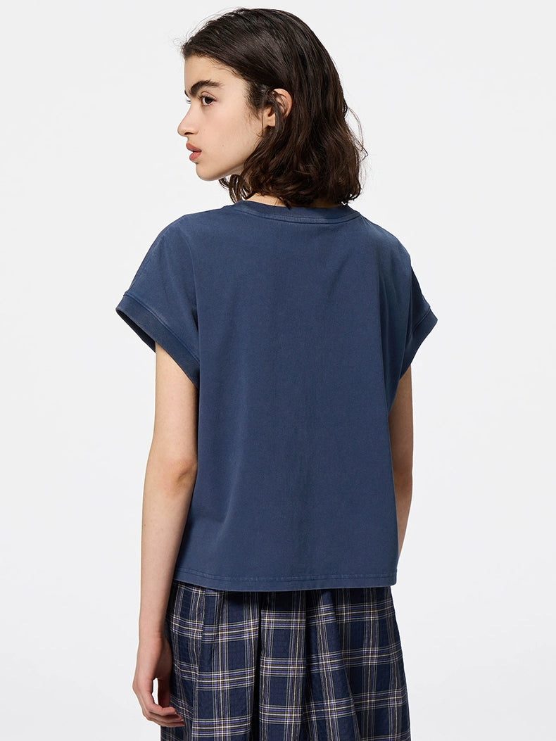 GU Retro Feeling Loose and Simple Tee