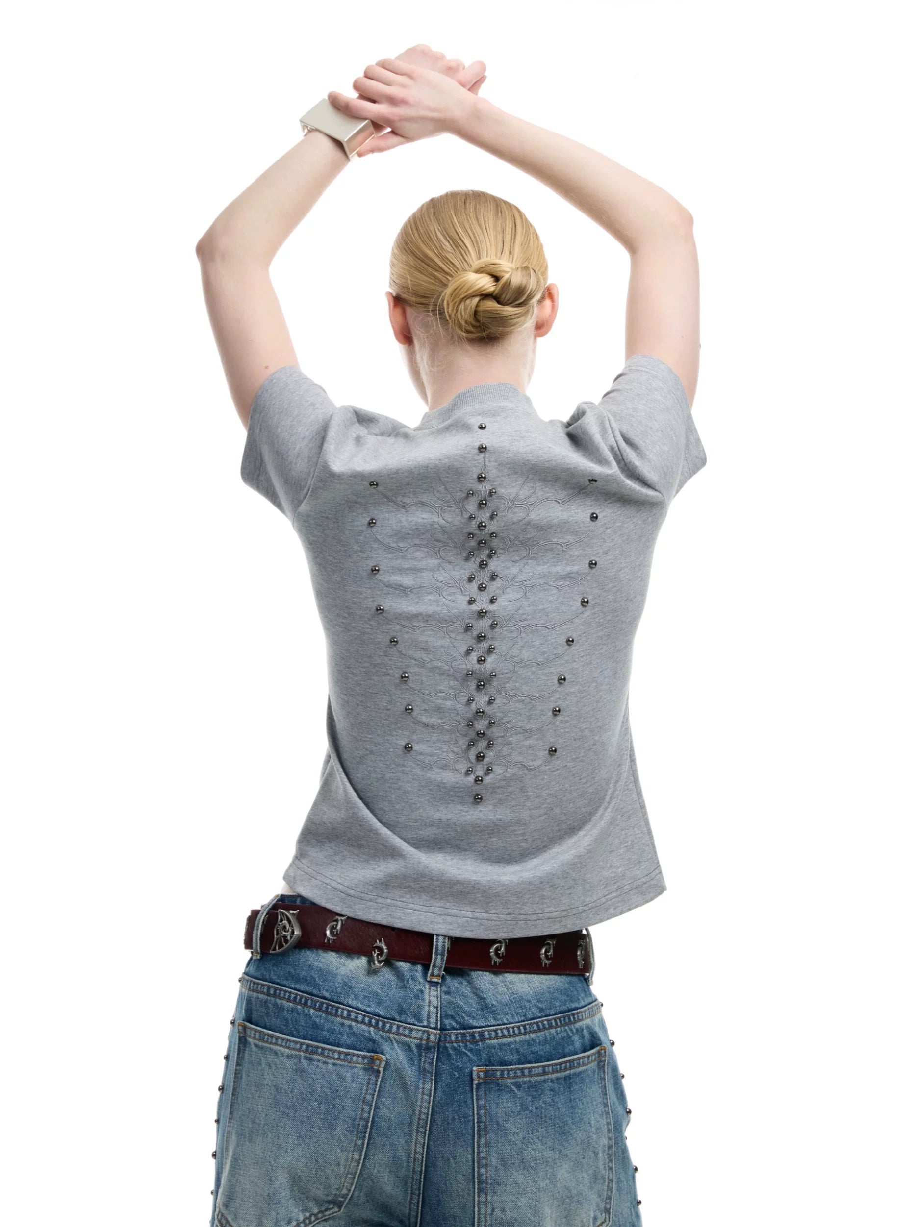ArguECulturE Vintage Embroidery Slim Shoulder Tee