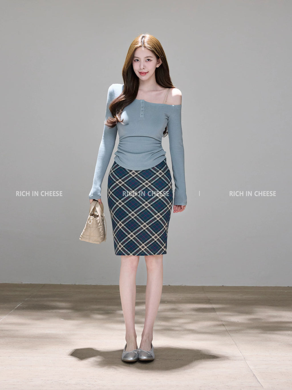 RICH IN CHEESE Plaid Shoulder Slim Set
