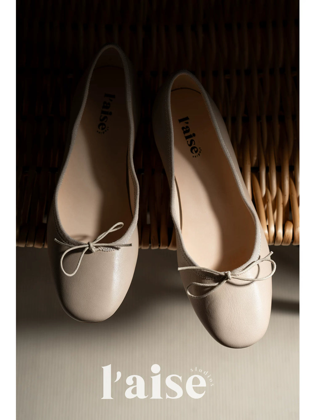 L'aise Bow Mid-heel Shoes