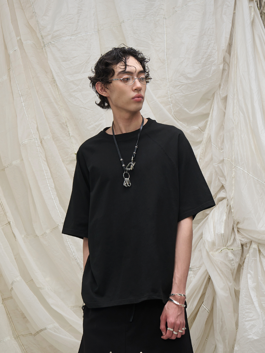 RELABEL Skin-friendly Shoulder Casual Tee