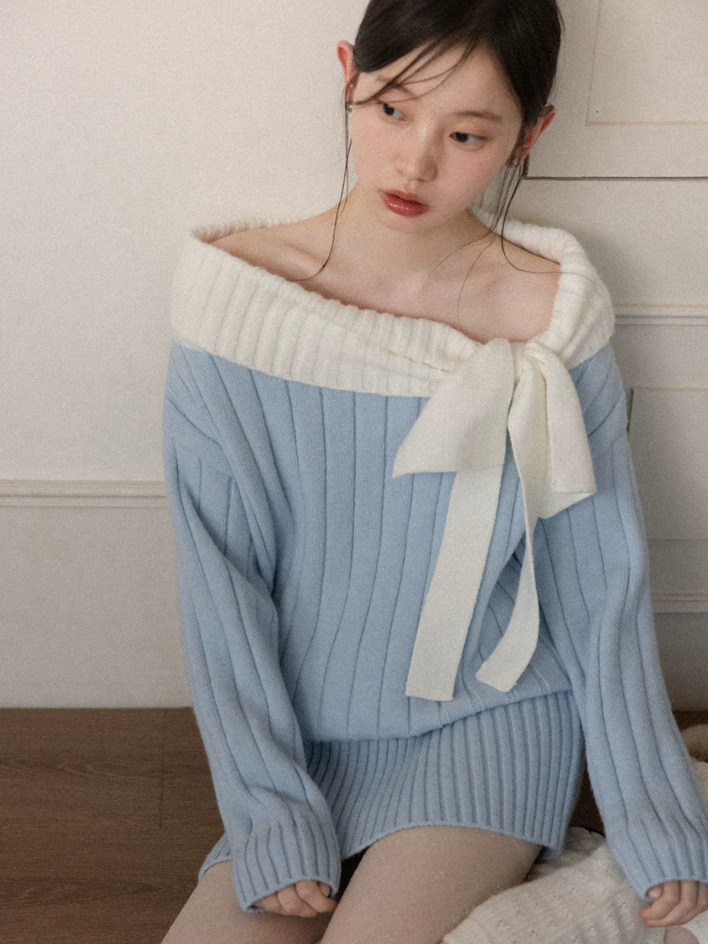 Cantonstory One-word Shoulder-wrapped Hip Long-sleeved Knitted Dress