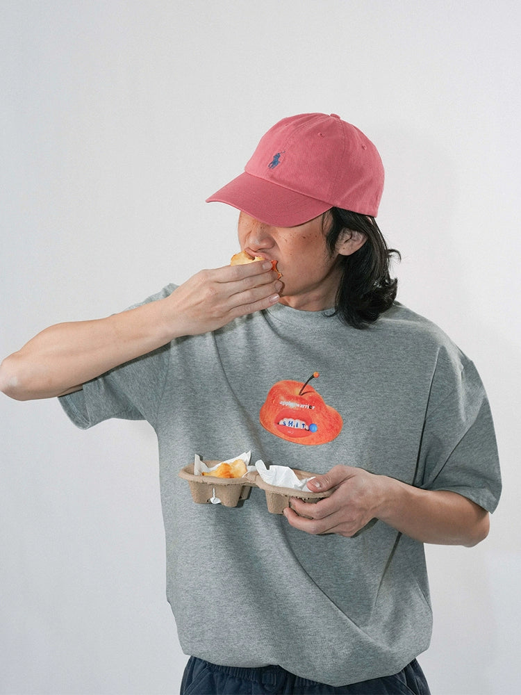 O3PARK Loose and Versatile "Apple Warrior" Printed Tee