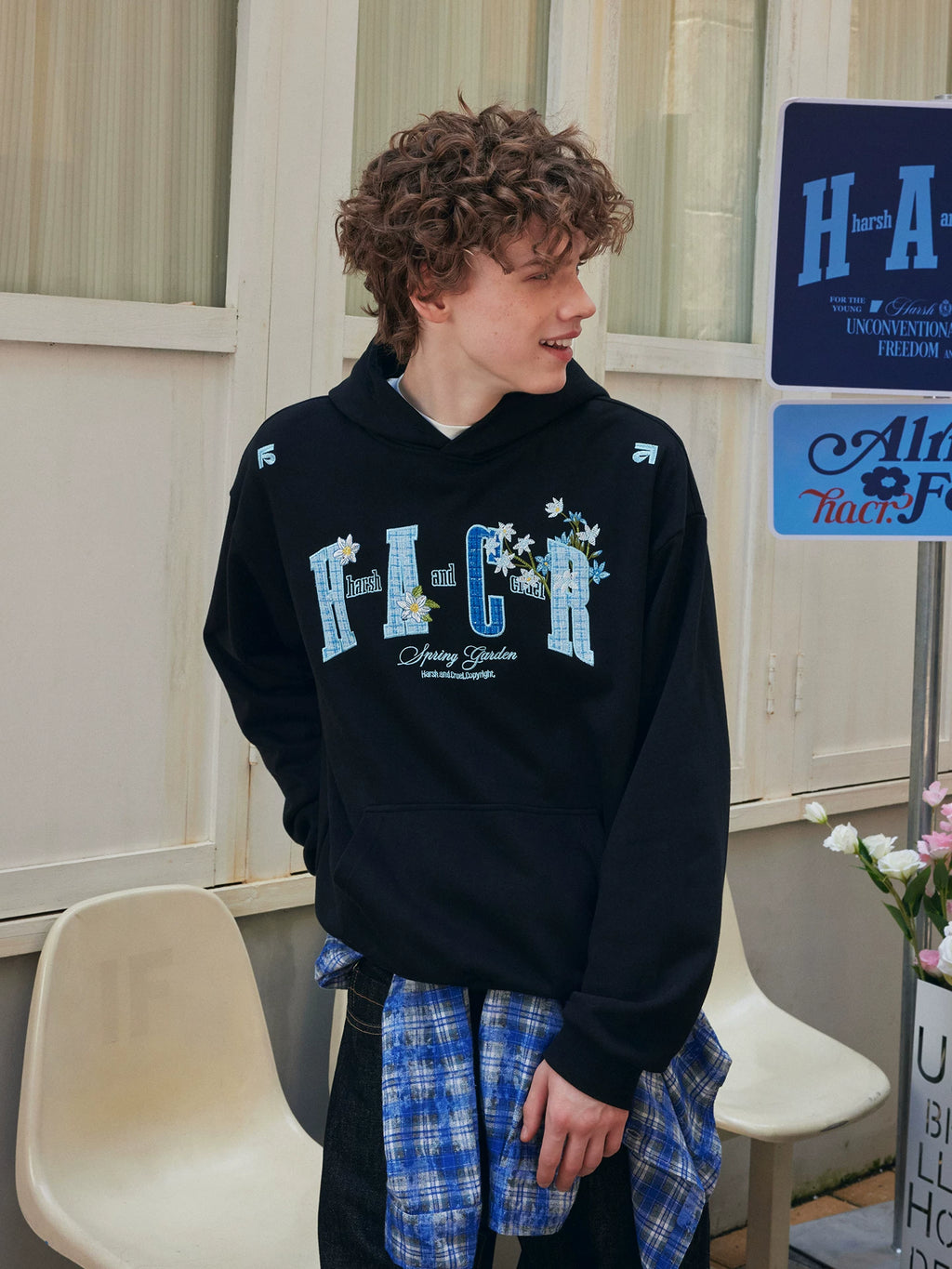 HACR Loose-embroidered Hooded Sweater