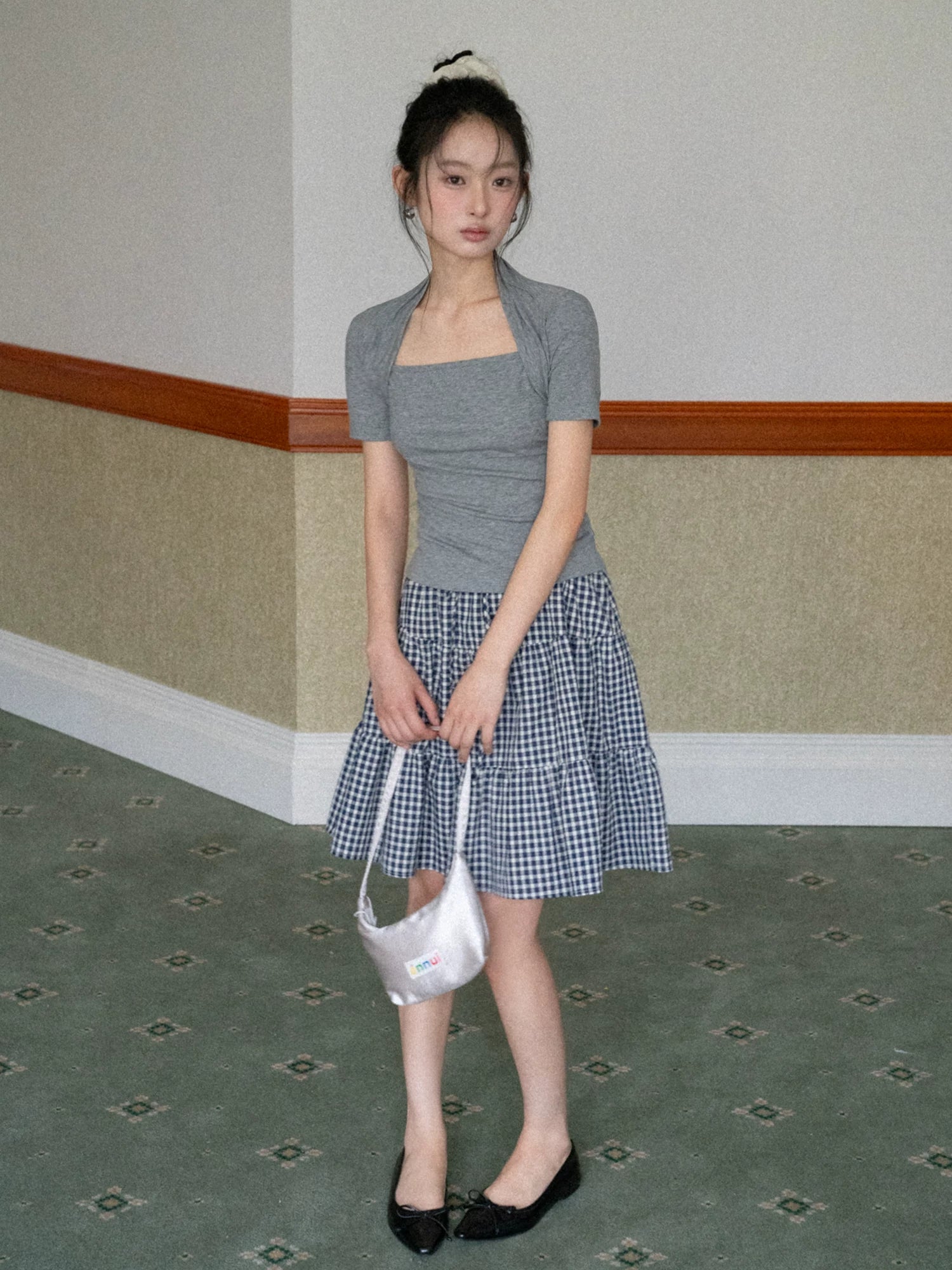EGGKA Fake Two Pieces Slim Square Collar Slim Tee