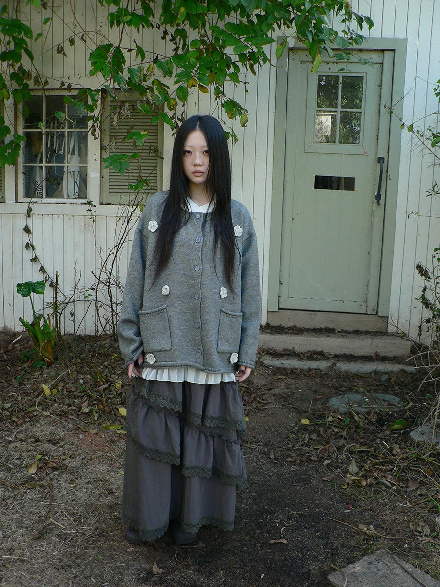 Ang: Project Vintage Three-dimensional Flower Crew Neck Knitted Sweater
