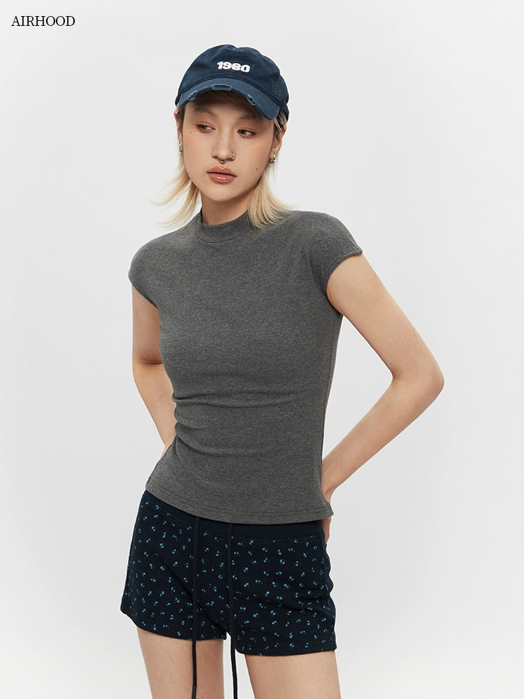 AIRHOOD Stand-up Collar Slim-fitting Semi-turtleneck Tee