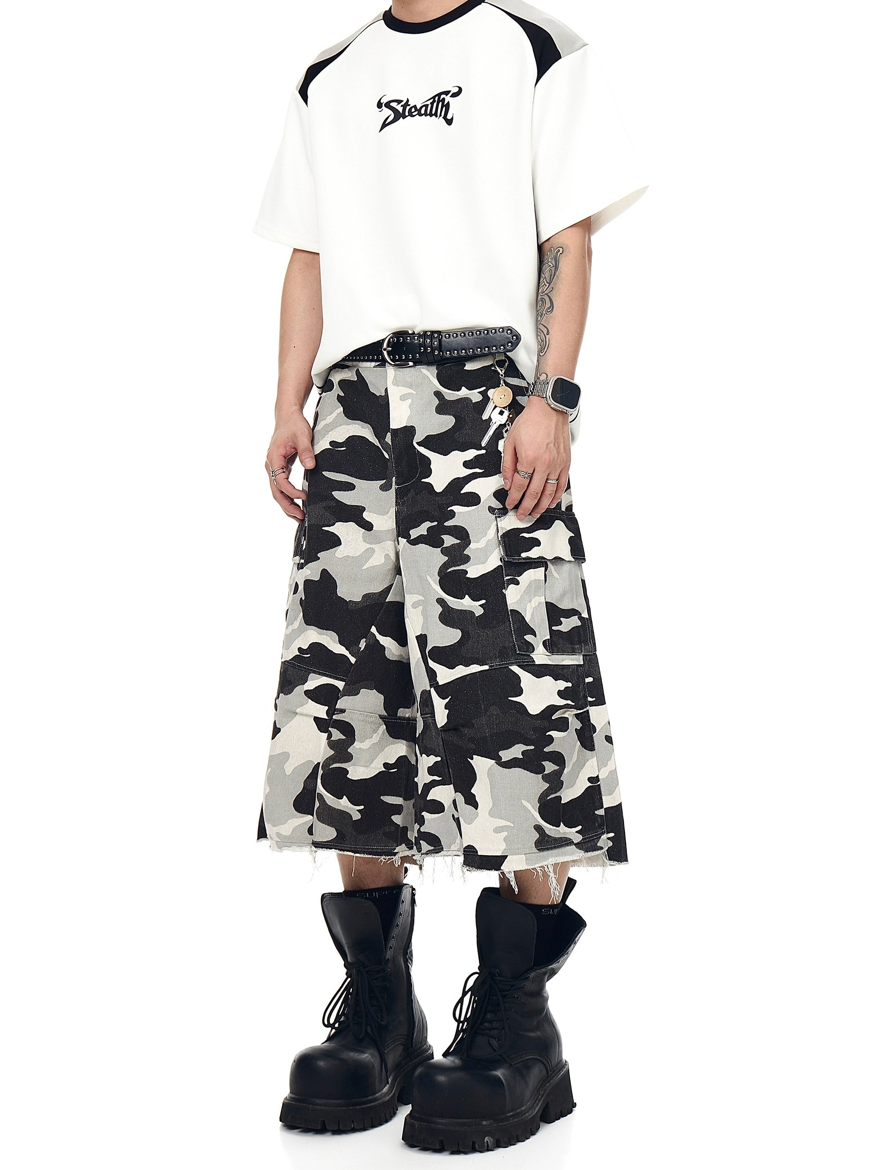 BLACKLISTS Ruining Burrs Brush Wax Camouflage Shorts