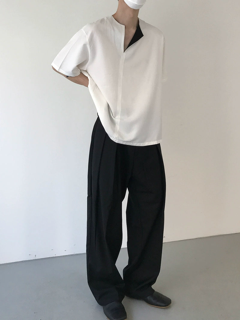 COLN Contrast Neckline Fold Silky Tee