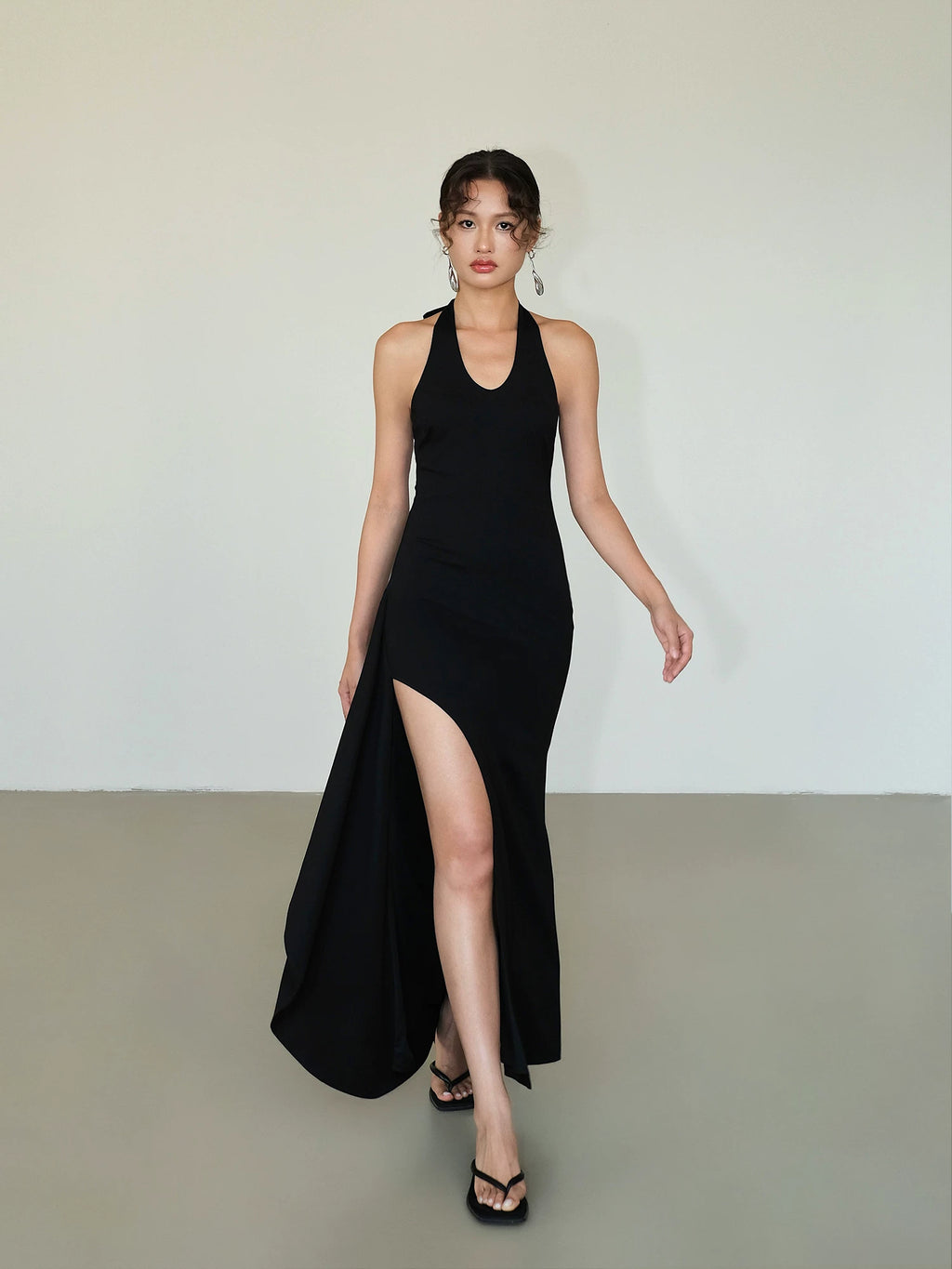 Ousph Strap V-neck Neck Dress
