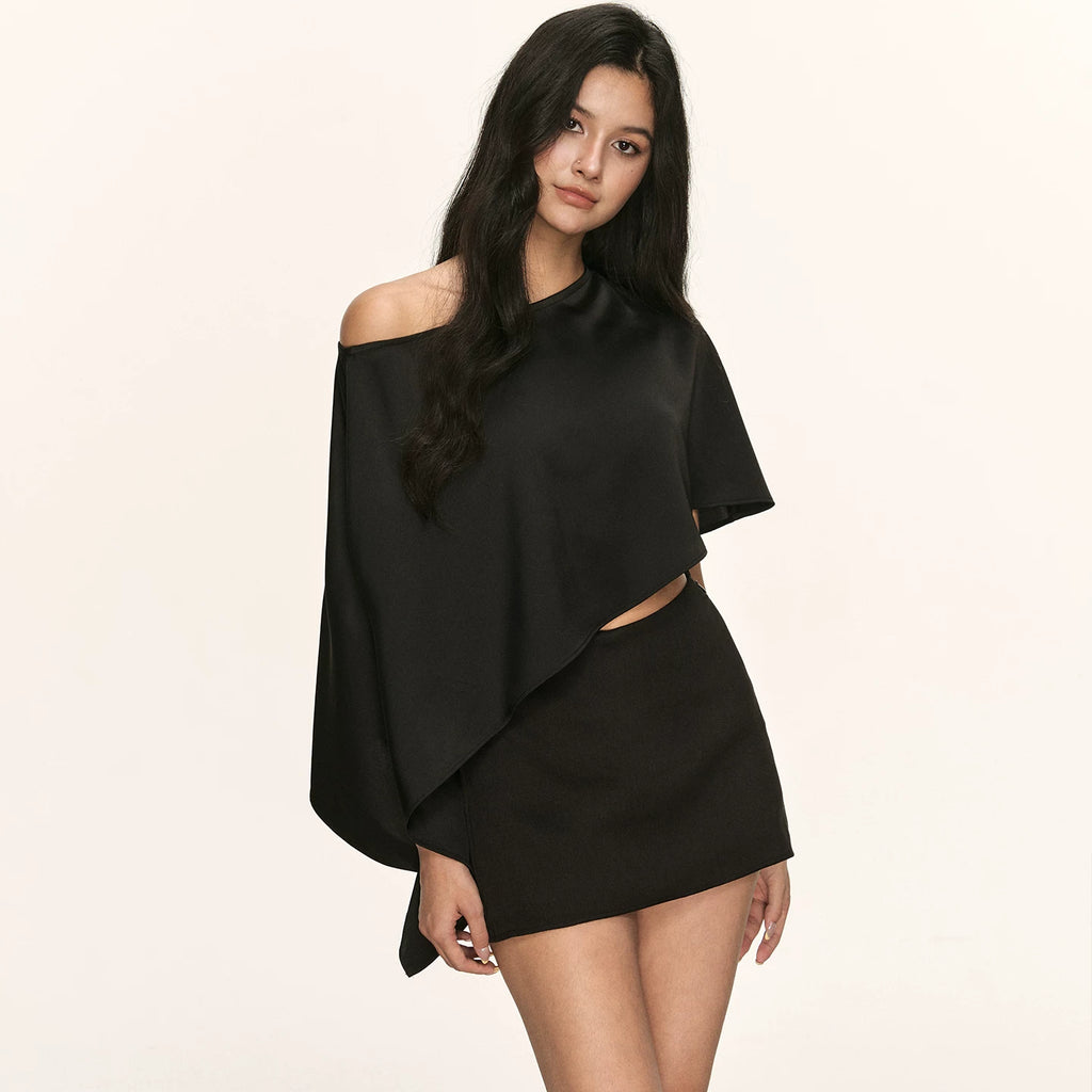 Anna Aneae Satin Slanted Shoulder Slim One-word Collar Short Tee