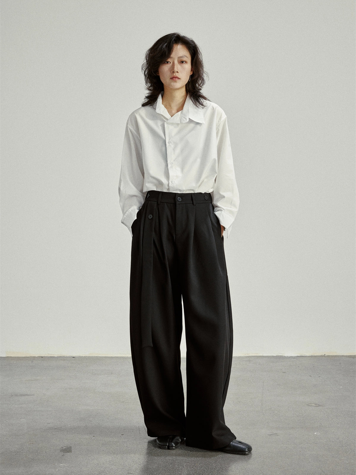 SUNYVONNE Pleated Versatile Suit Pants