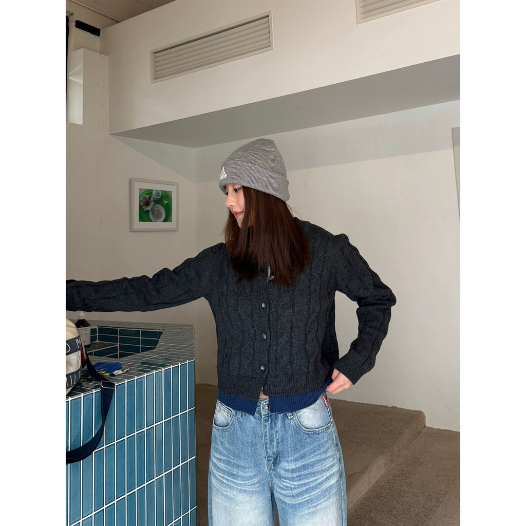 CCYE Fake Two-piece Splicing Contrasting Color Twisted Sweater