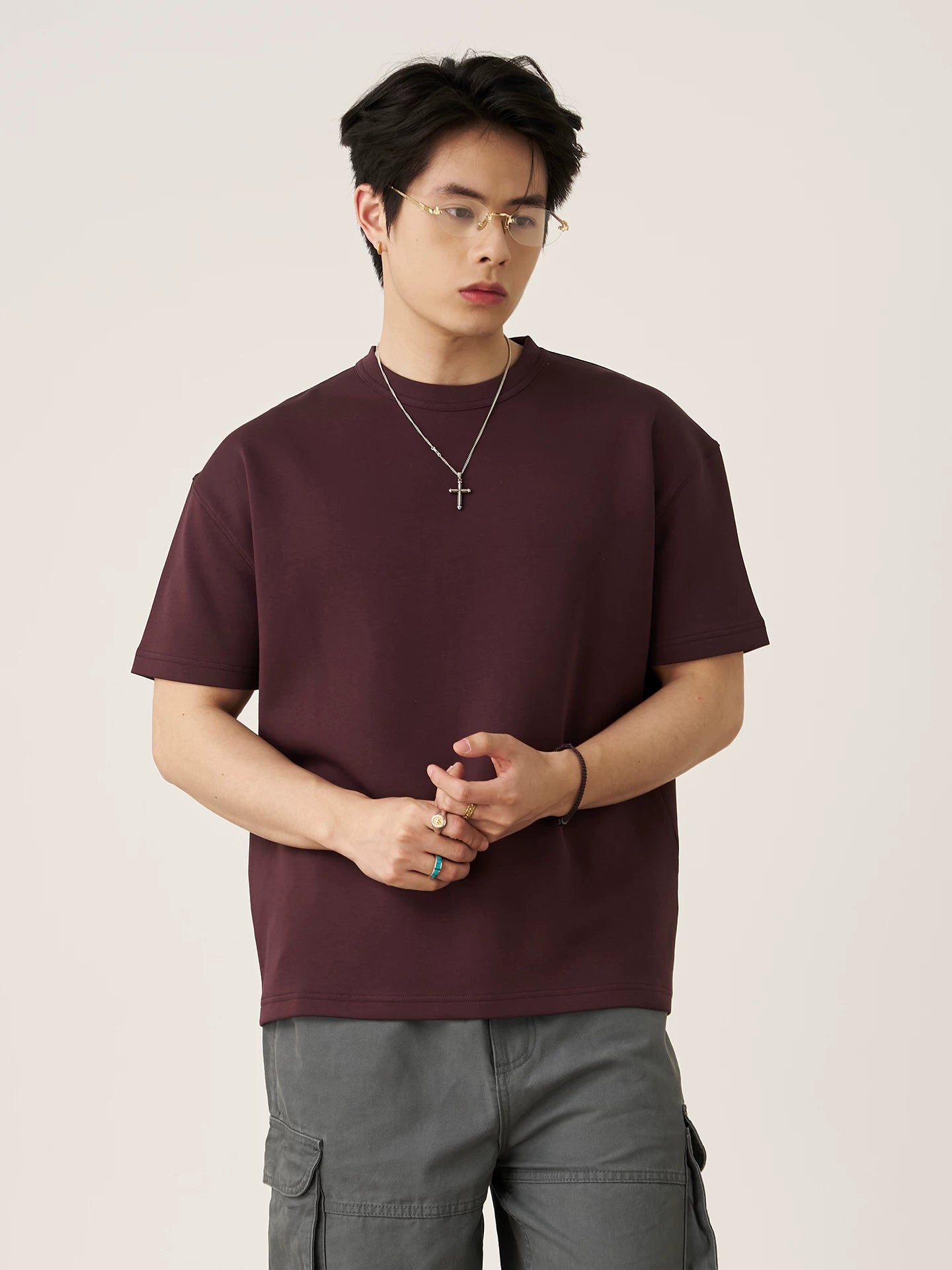 GOODLIVEABLE Simple Slightly Loose Small Neckline Tee