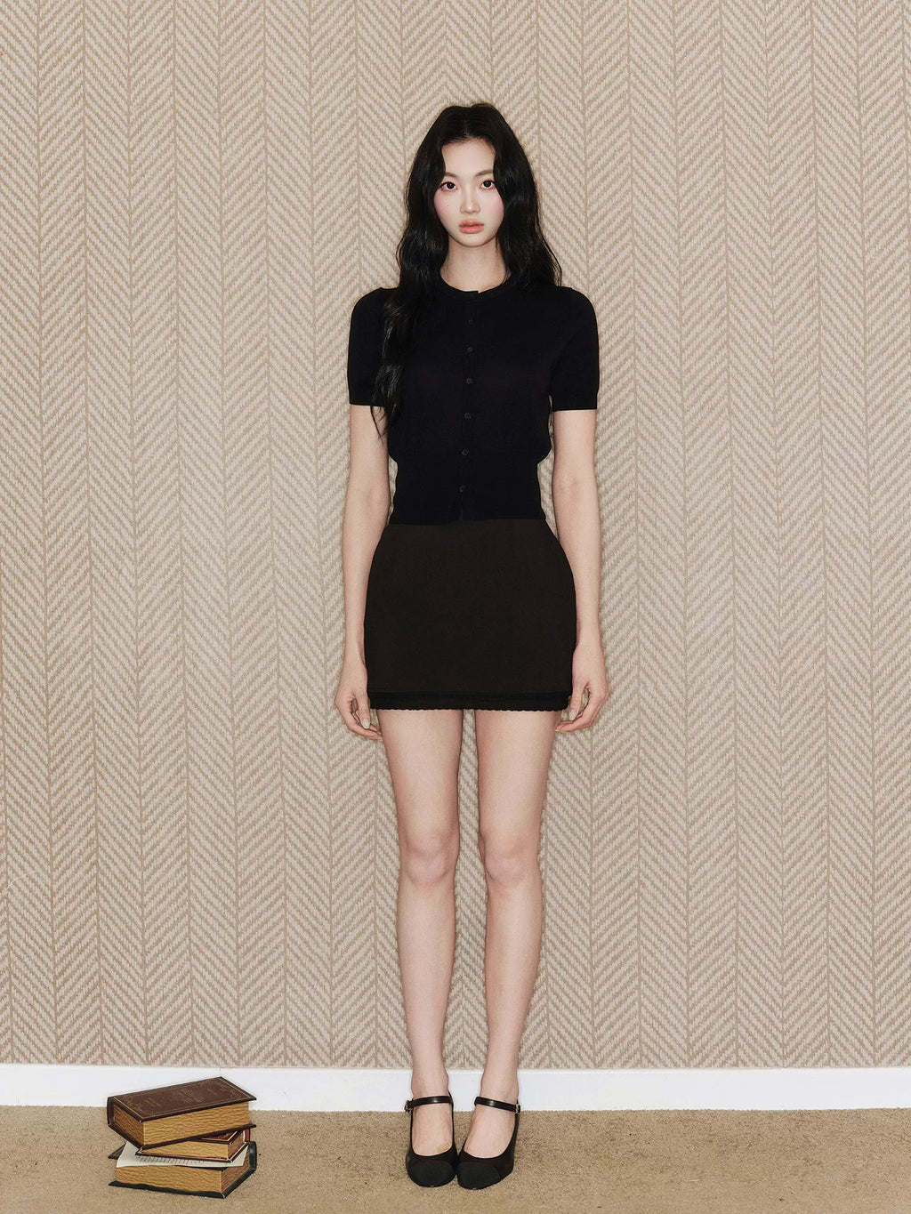 Avenement Knitted Round Neck Slim Short Tee