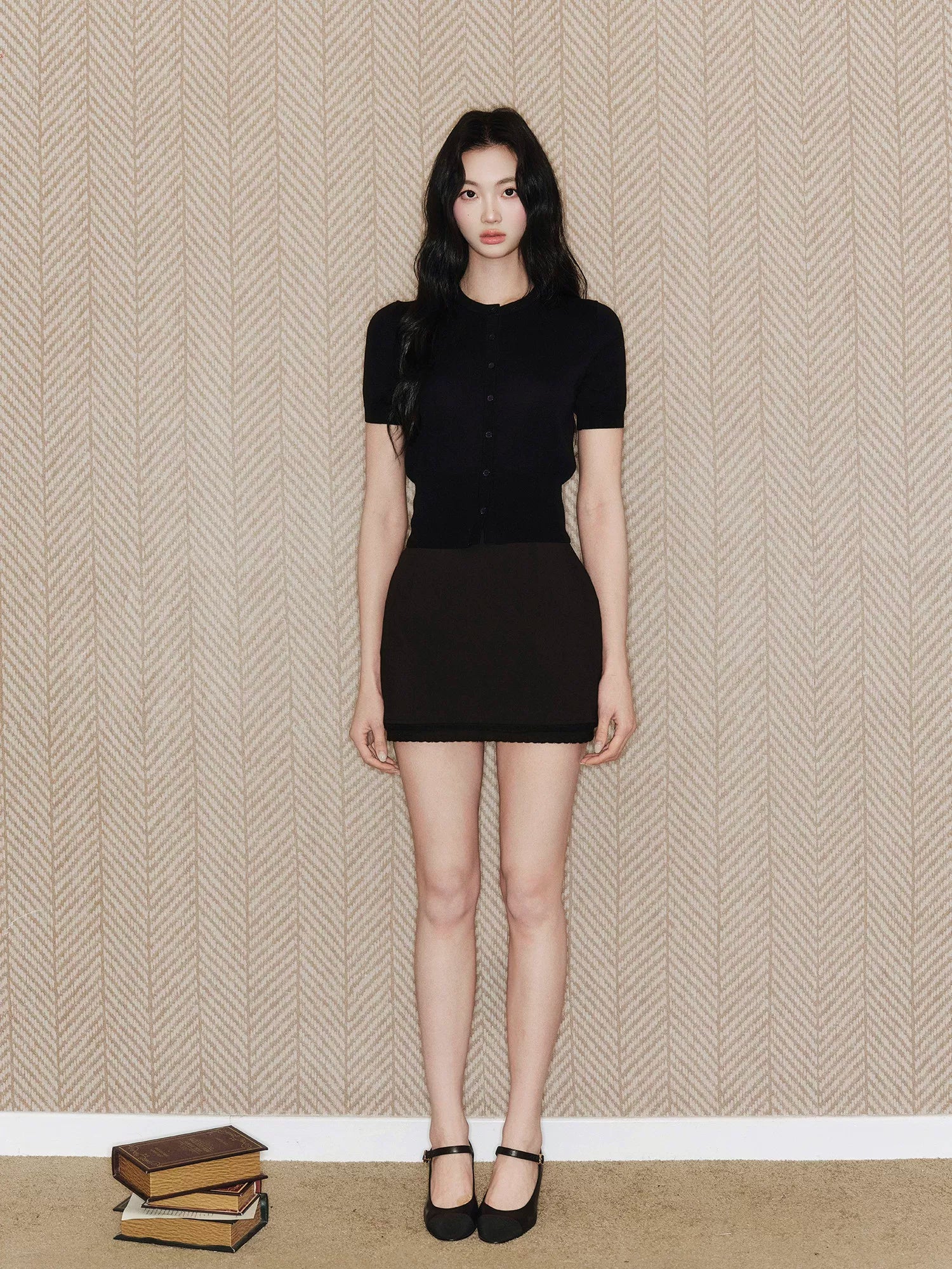 Avenement Knitted Round Neck Slim Short Tee