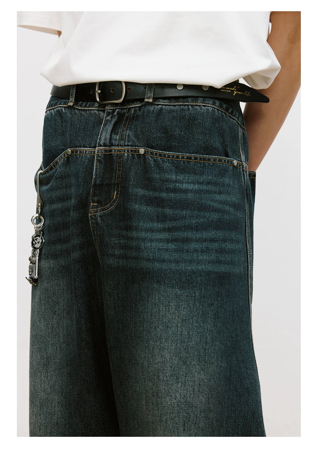 LR MADE Contrast Rivet Scimitar Jeans