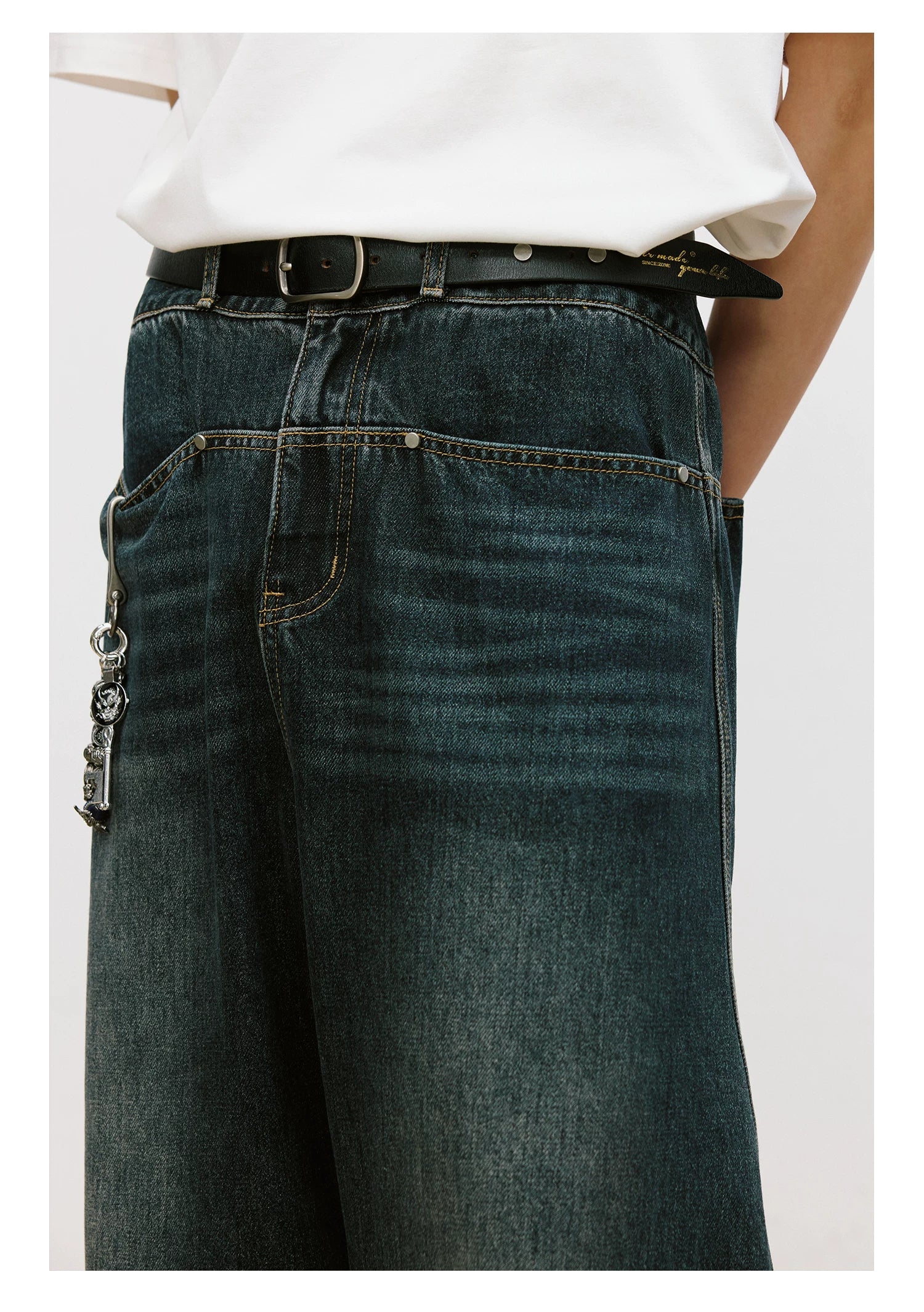 LR MADE Contrast Rivet Scimitar Jeans