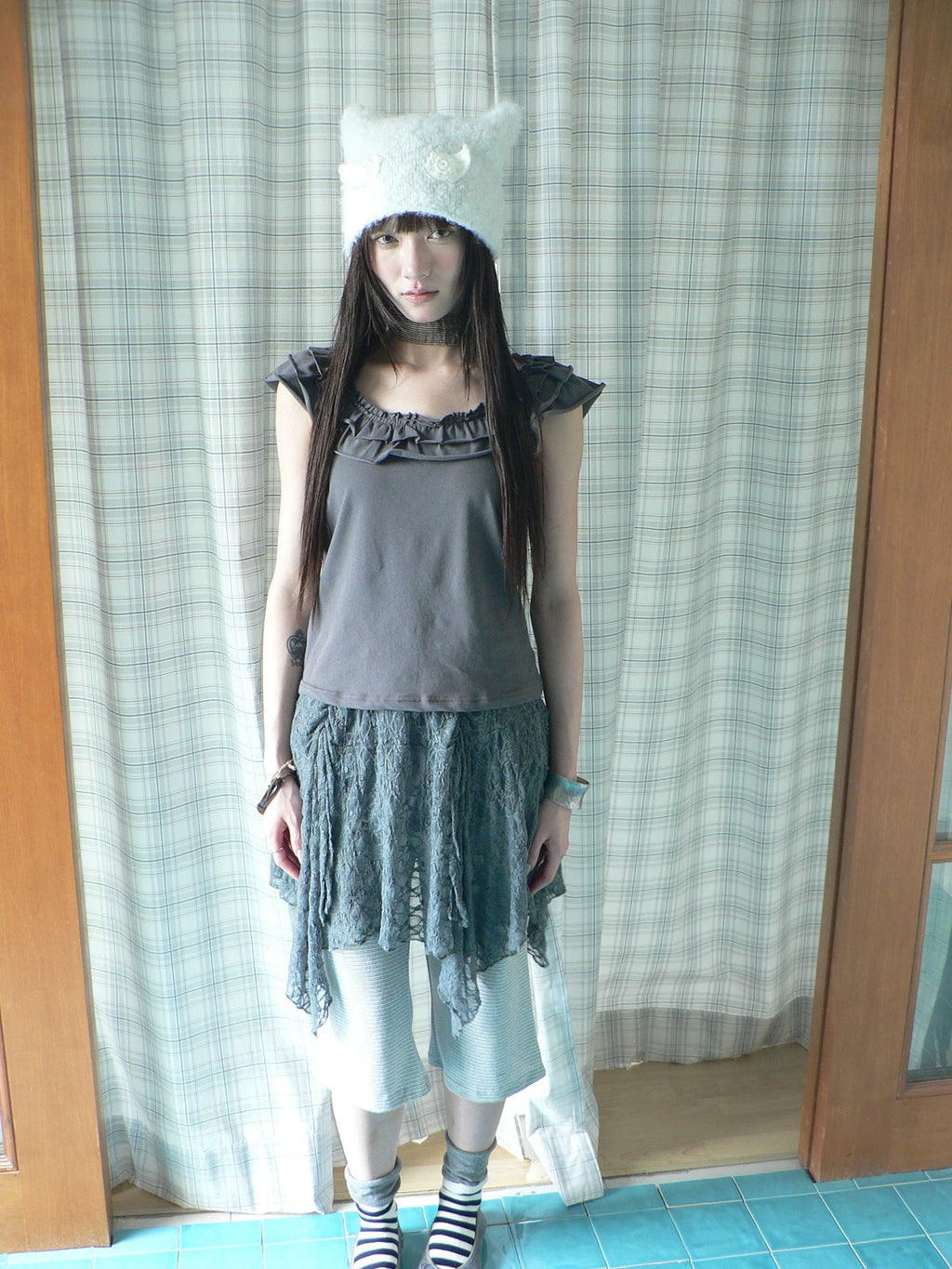 Ang: Project Retro U Neck Ruffle Leaf Edge Tee
