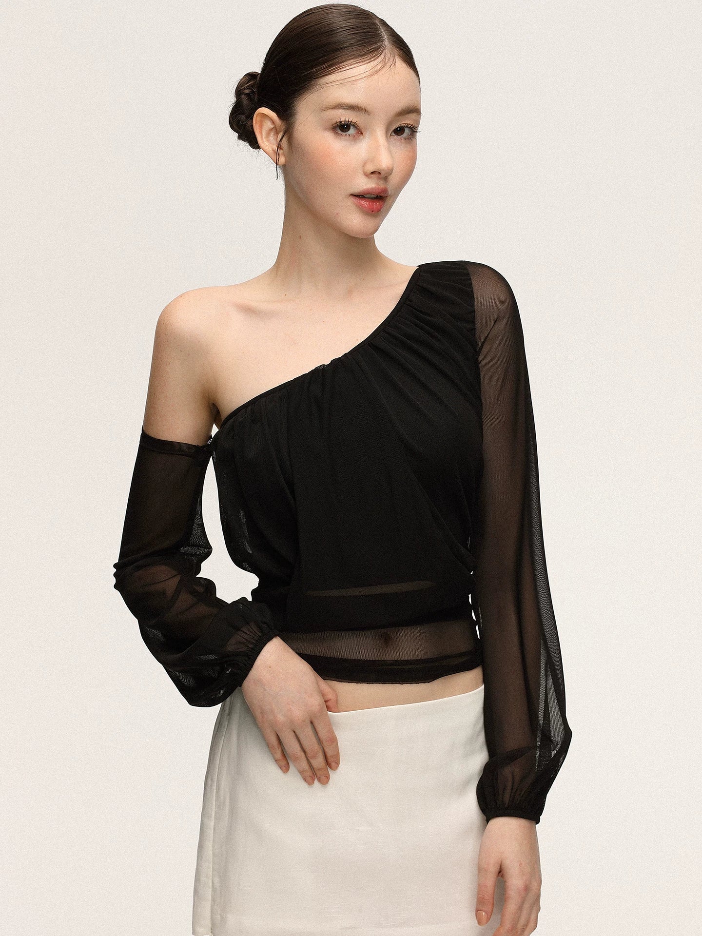 Anna Aneae Mesh Slanted Shoulders Waist Slim Tee