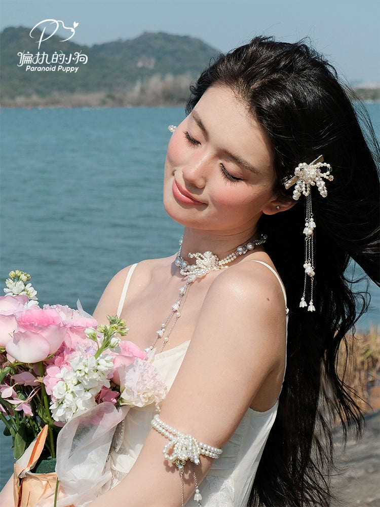 ParanoidP Pearl Flower Fringed Arm Ring