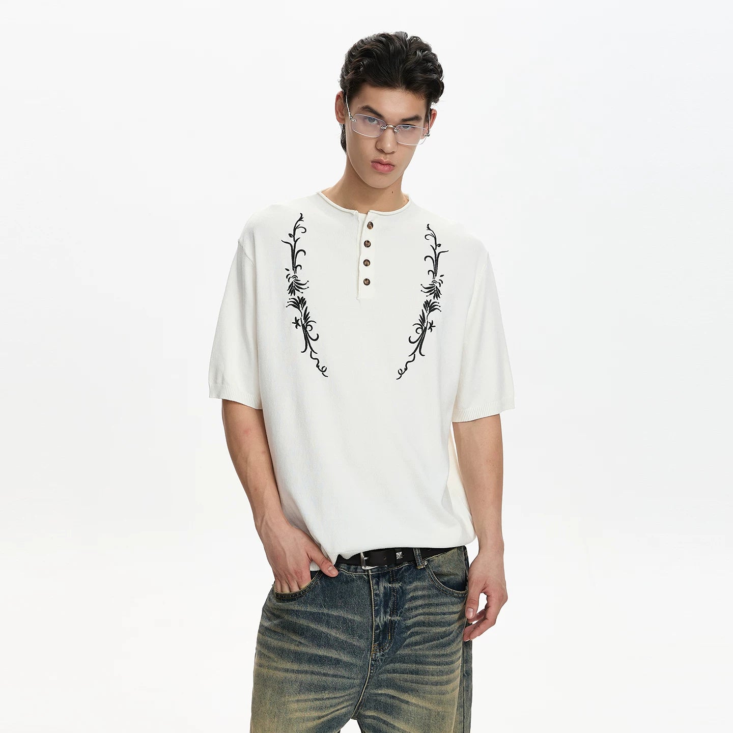 A PUEE Vintage Floral Embroidery Knitted Tee