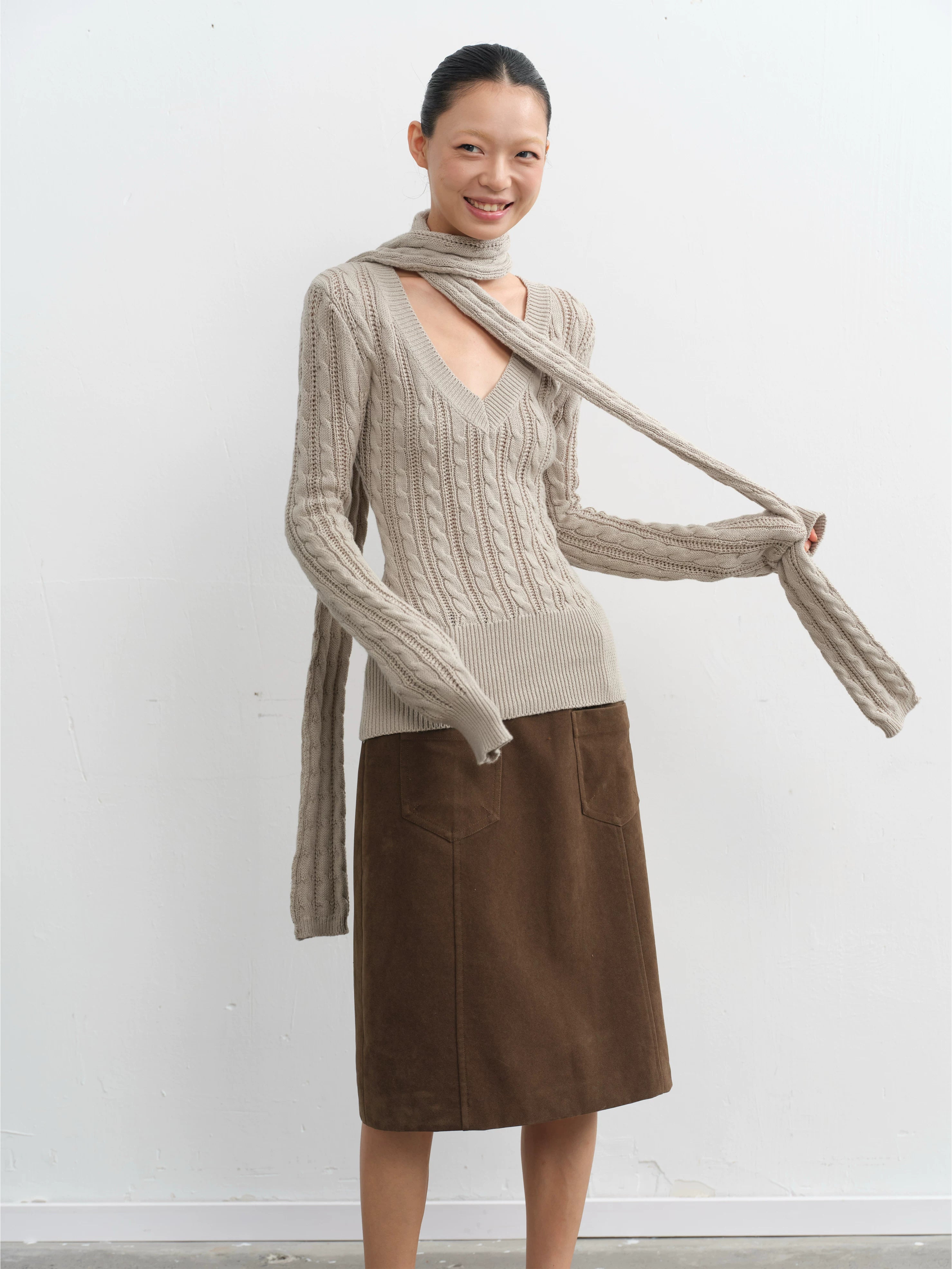 LINY LIBERTY Vintage V-neck Twisted Waist Knitted Sweater