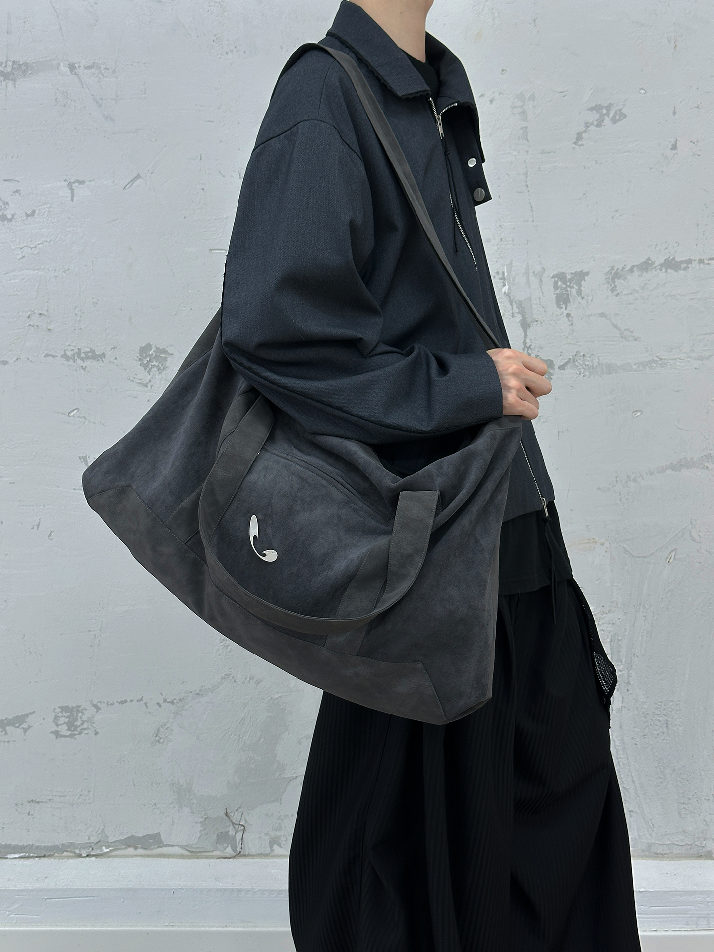 RELABEL Suede Spliced Portable Shoulder Crossbody Backpack