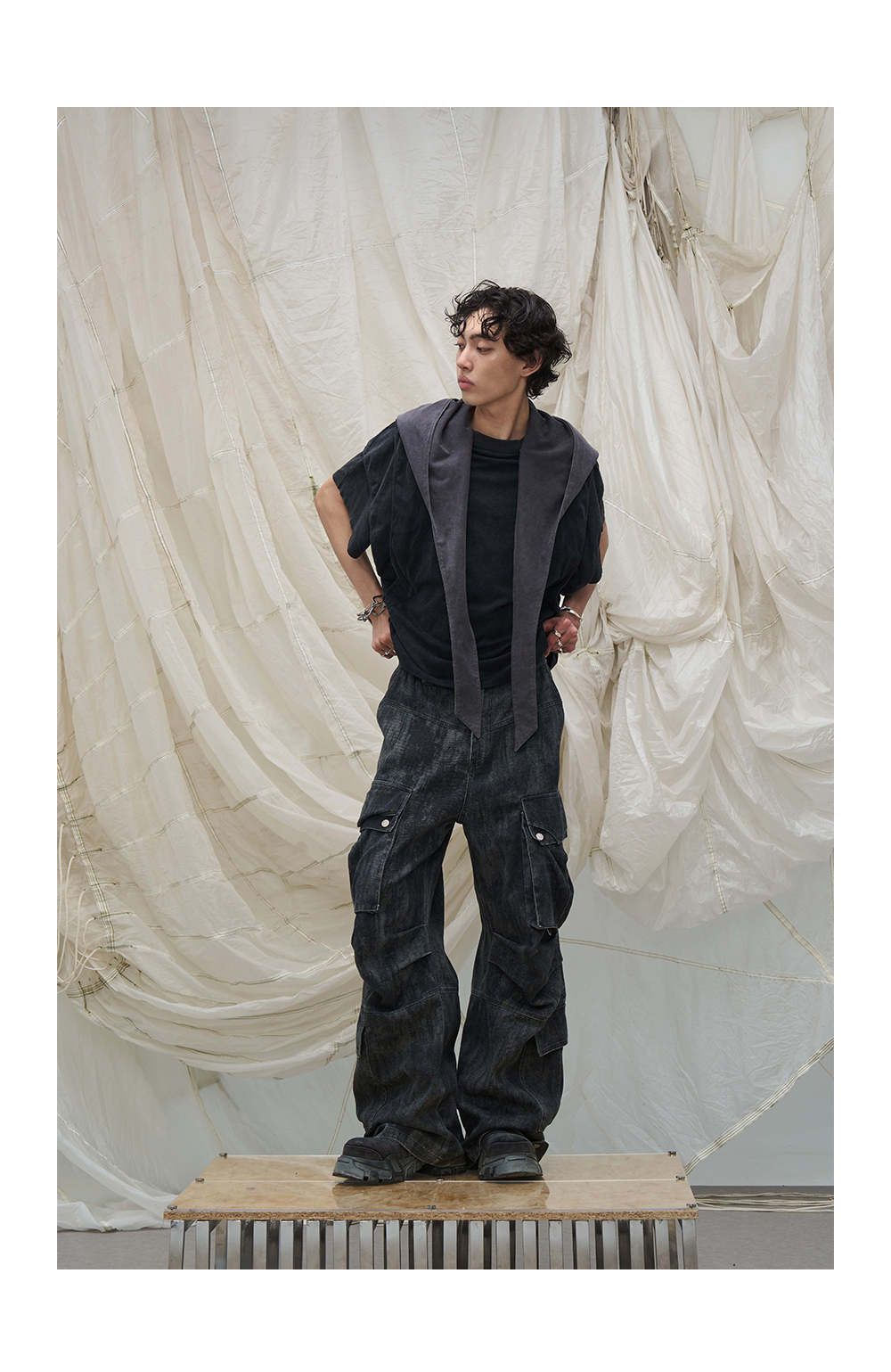 RELABEL Short Width Removable Large Hood Casual Short Sleeve