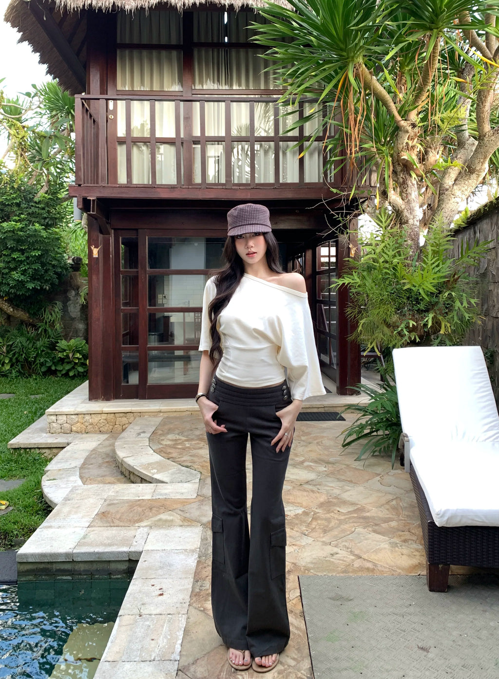 WITHMIN Straight-leg Micro-pull Jeans
