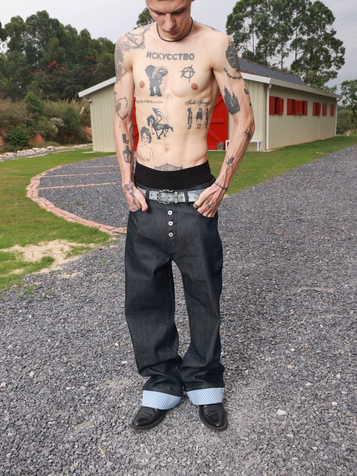 VOWPROGRESS Four-button Straight-leg Loose Jeans