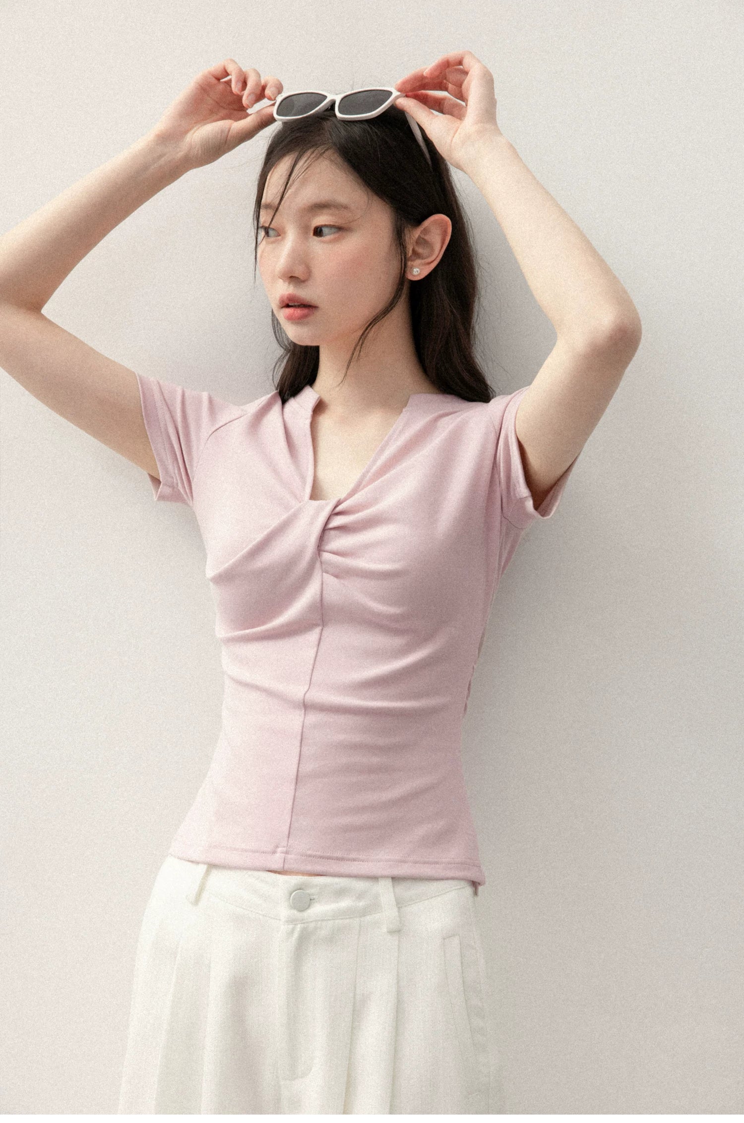 Cantonstory V Neck Kink Straight Shoulder Slim Tee