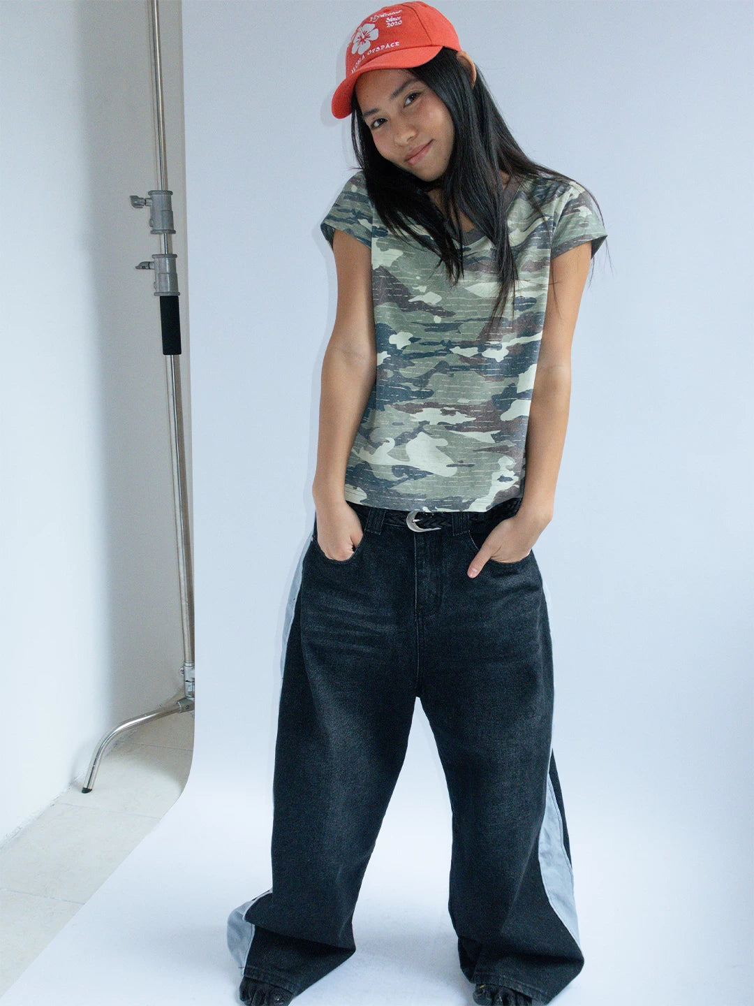FUNKYFUN Camouflage V-neck Straight Shoulders Slim Short Tee