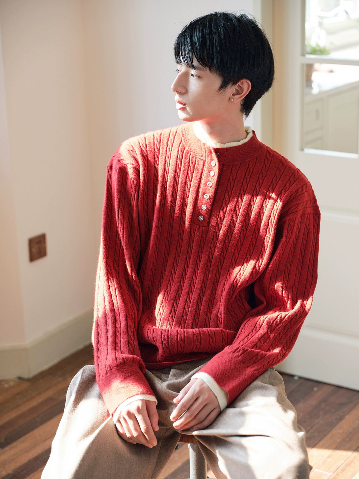 CARPEM Retro Contrasting Twisted Stand-up Collar Fake Two-piece Polo-neck Sweater