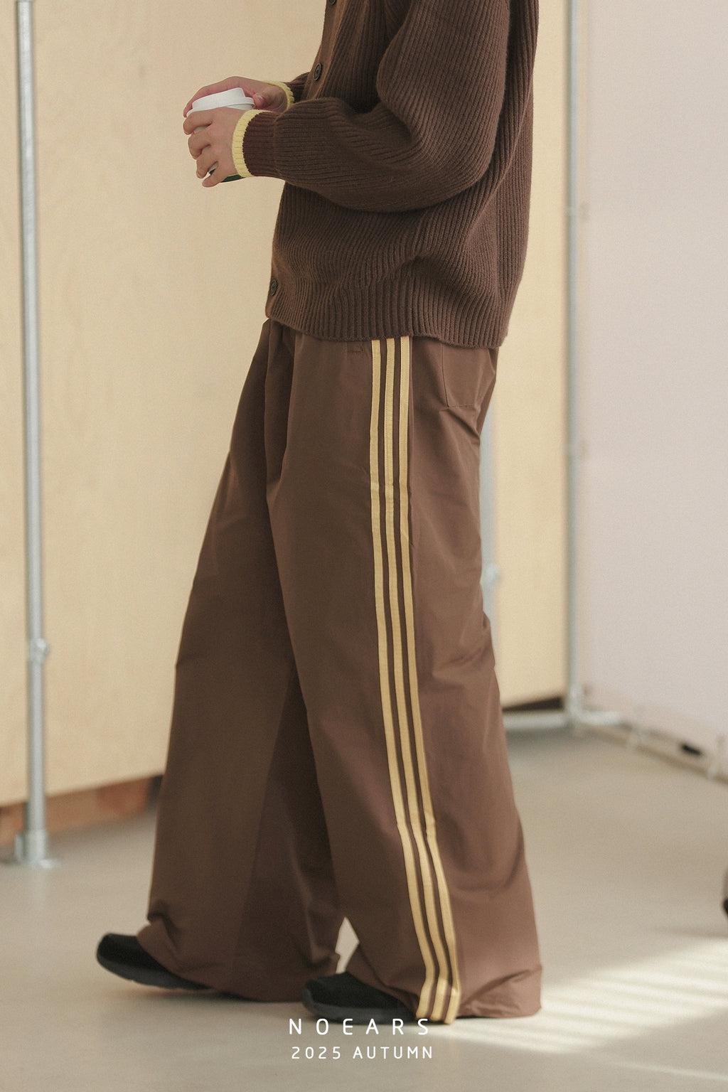 NOEARS Webbing Contrasting Striped Sweatpants