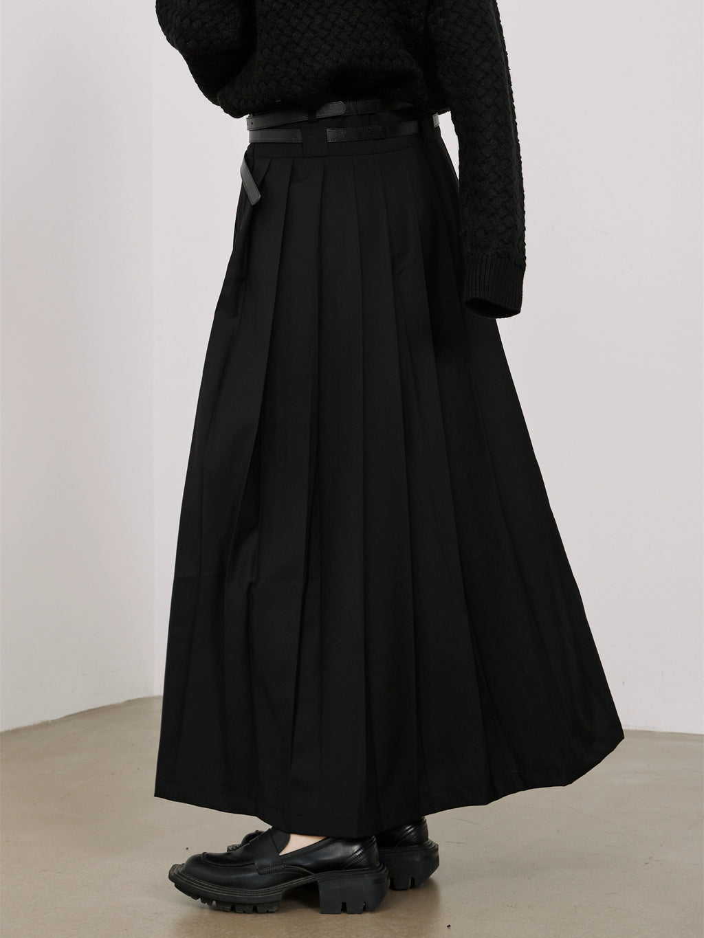 SUNYVONNE Skirt with Pleated A-word