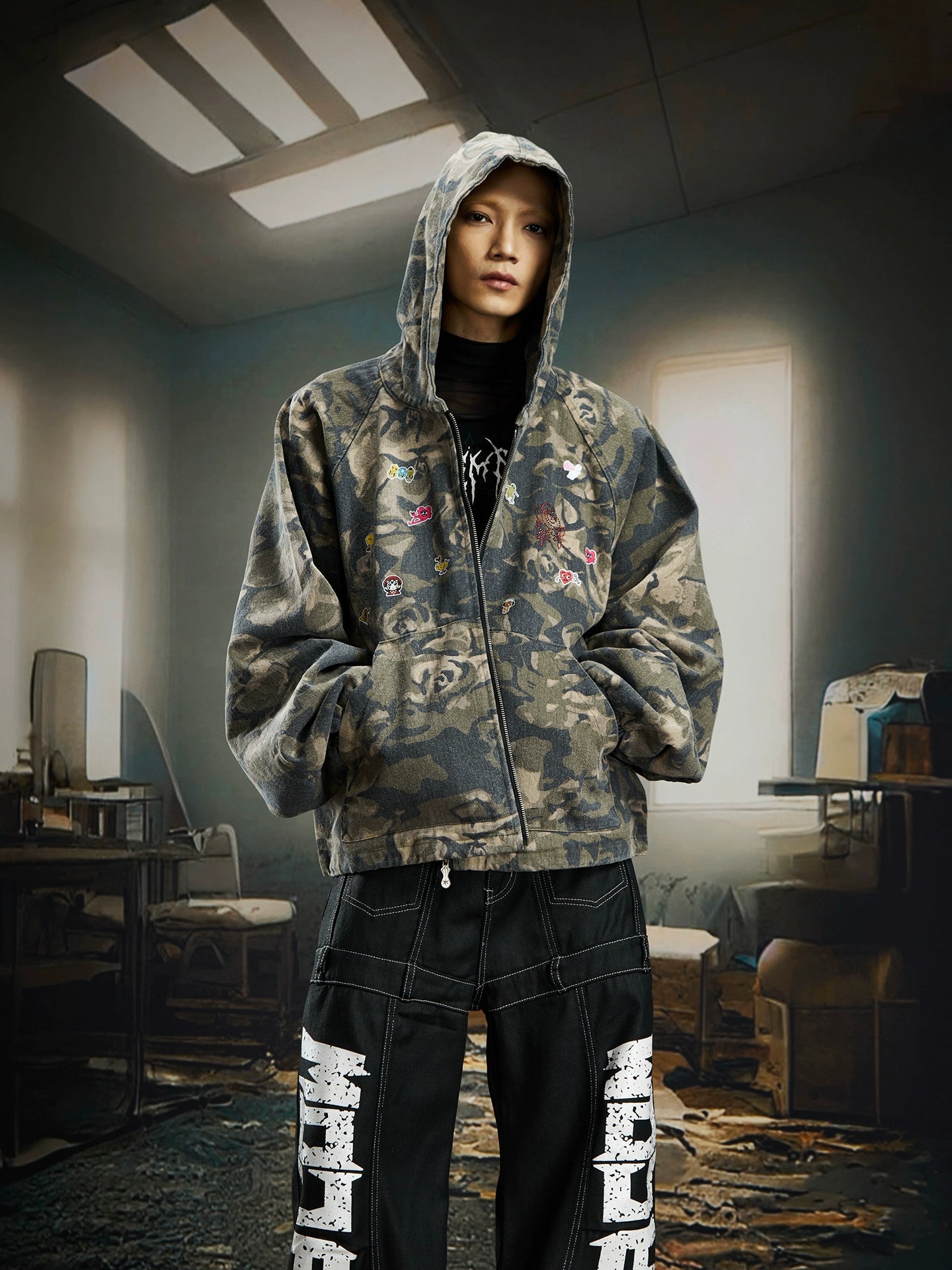 NOMANIAI Splicing Sense Retro Graffiti Camouflage Coat