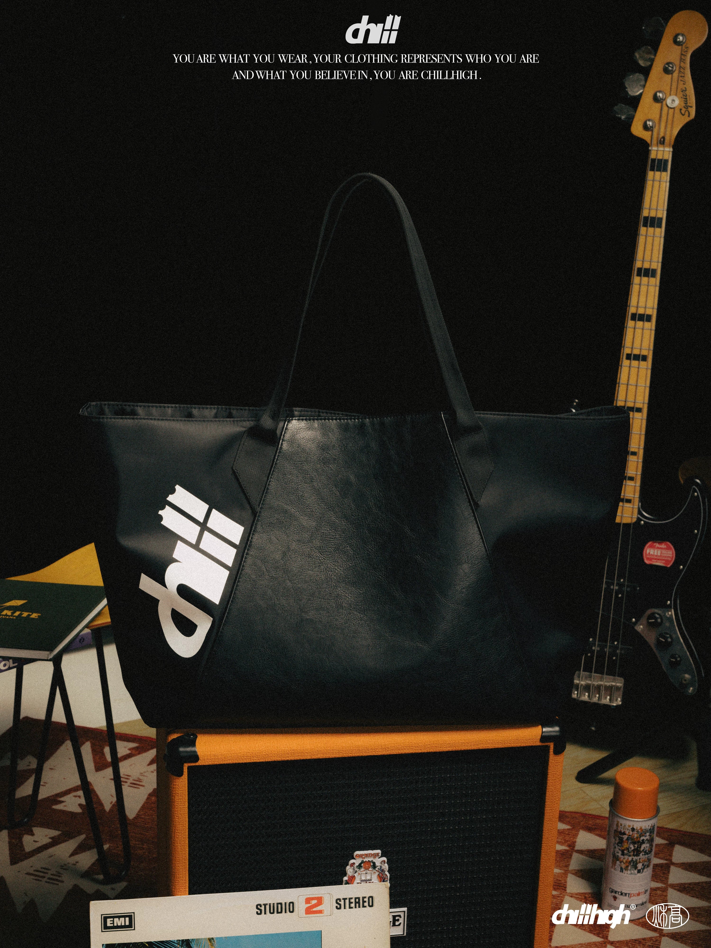 ChillHigh Leather Splicing Loose Atmosphere Shoulder Bag