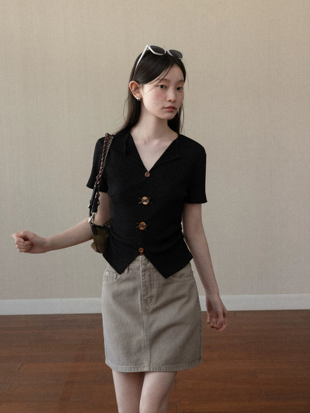 Cantonstory Retro V-neck Front Shoulder Waist Thin Tee