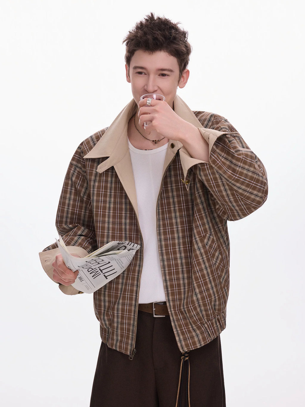 CHOR Wears A Plaid Casual Jacket on Both Sides