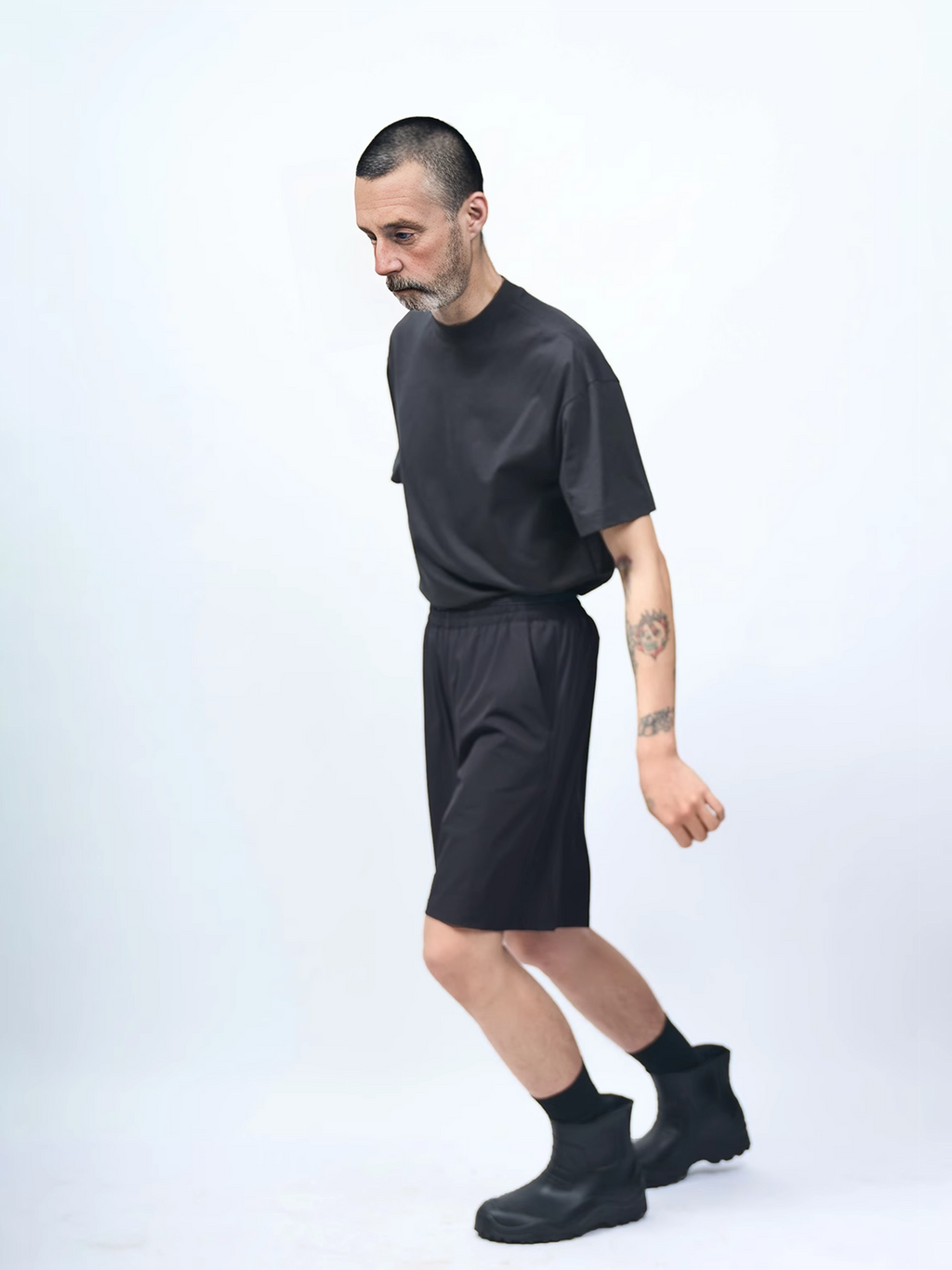 ETHEREAL PRODUCTION Waterproof Quick-drying Light Sports and Leisure Loose Shorts