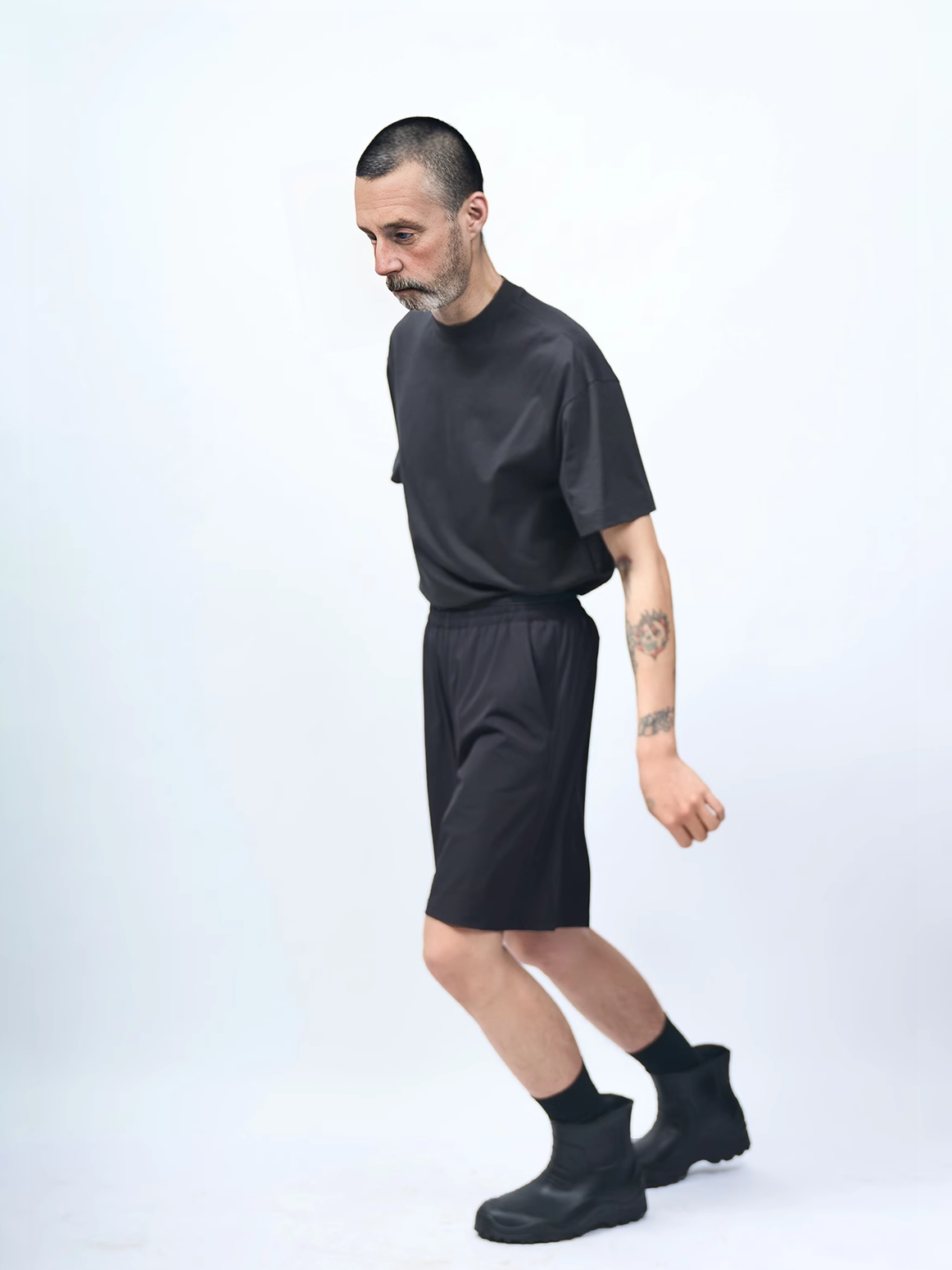 ETHEREAL PRODUCTION Waterproof Quick-drying Light Sports and Leisure Loose Shorts