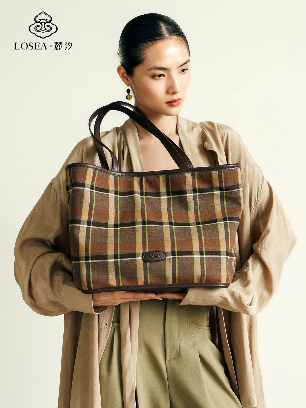 LOSEA "All Things Grow" Tie-dye flocking large-capacity tote bag