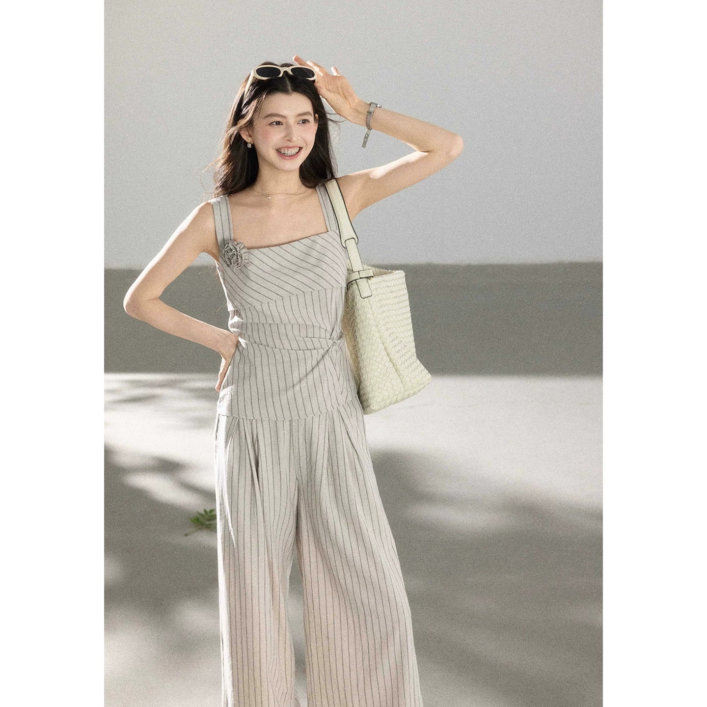 TYANG Three-dimensional Flower Suspender Casual Pants Set