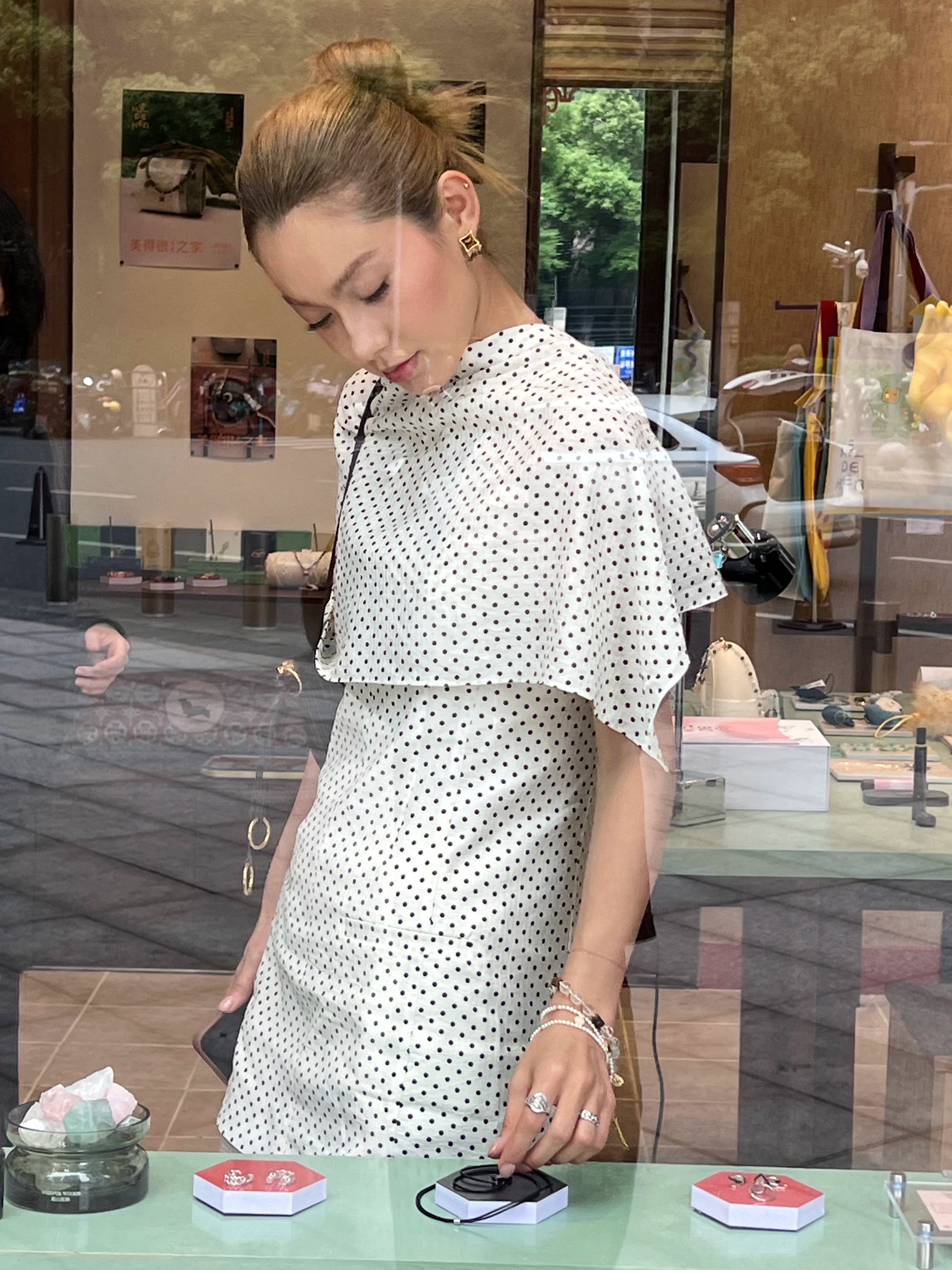 1S Removable Cloak Polka Dot Set Skirt