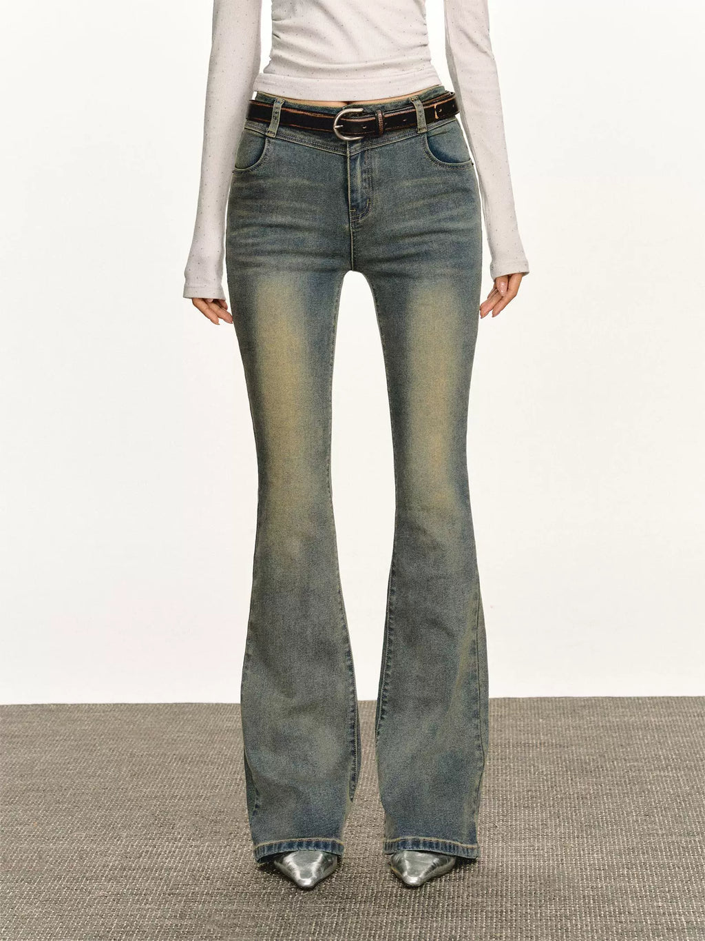 Ariseism Vintage Low Waist Washed Micro-Flared Jeans