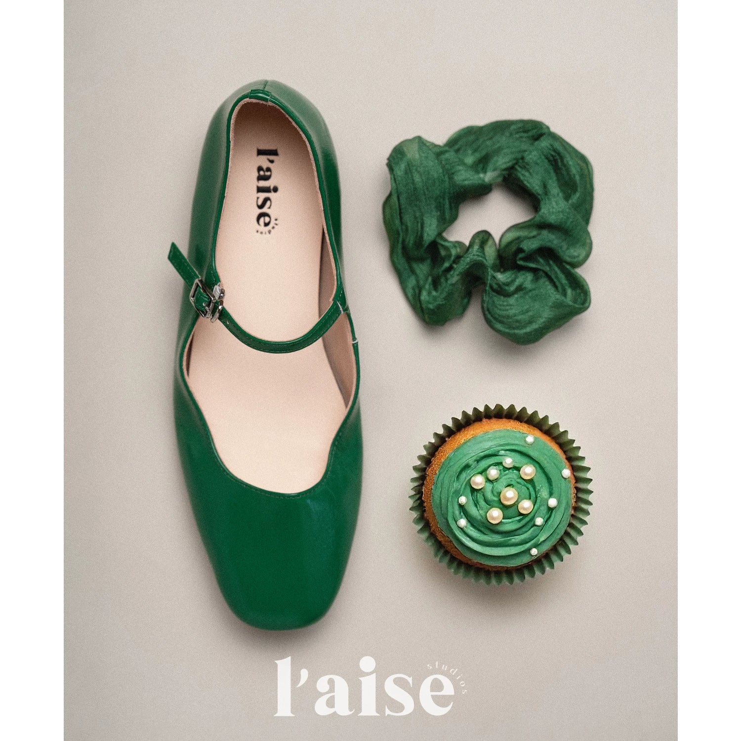 L'aise Pleated Thick Heel Mary Jane Shoes